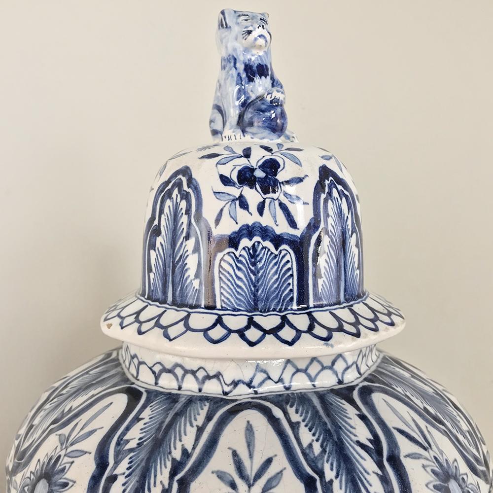 19th Century Delft Blue and White Lidded Vase In Good Condition In Dallas, TX