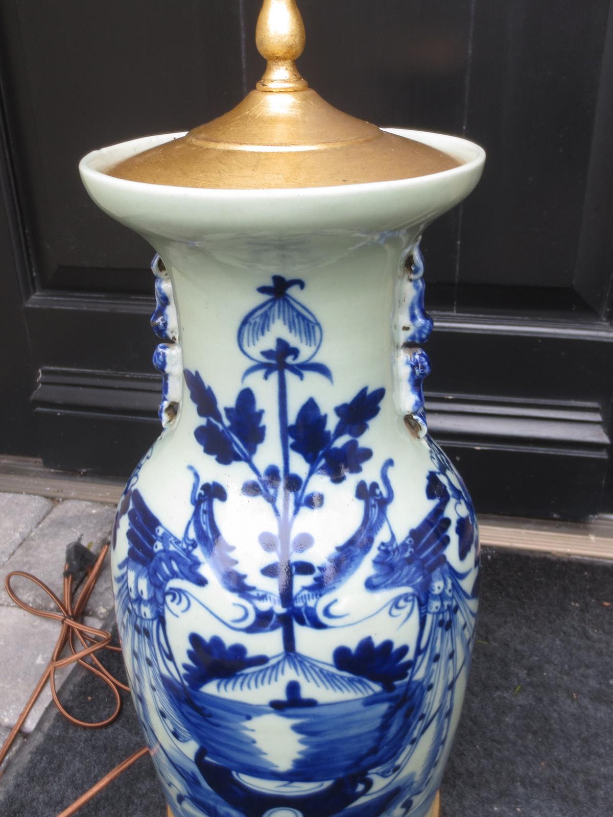 19th Century Chinese Blue and White Porcelain Lamp For Sale 14