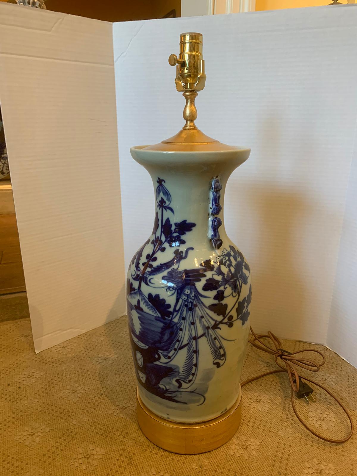 19th Century Chinese Blue and White Porcelain Lamp For Sale 2