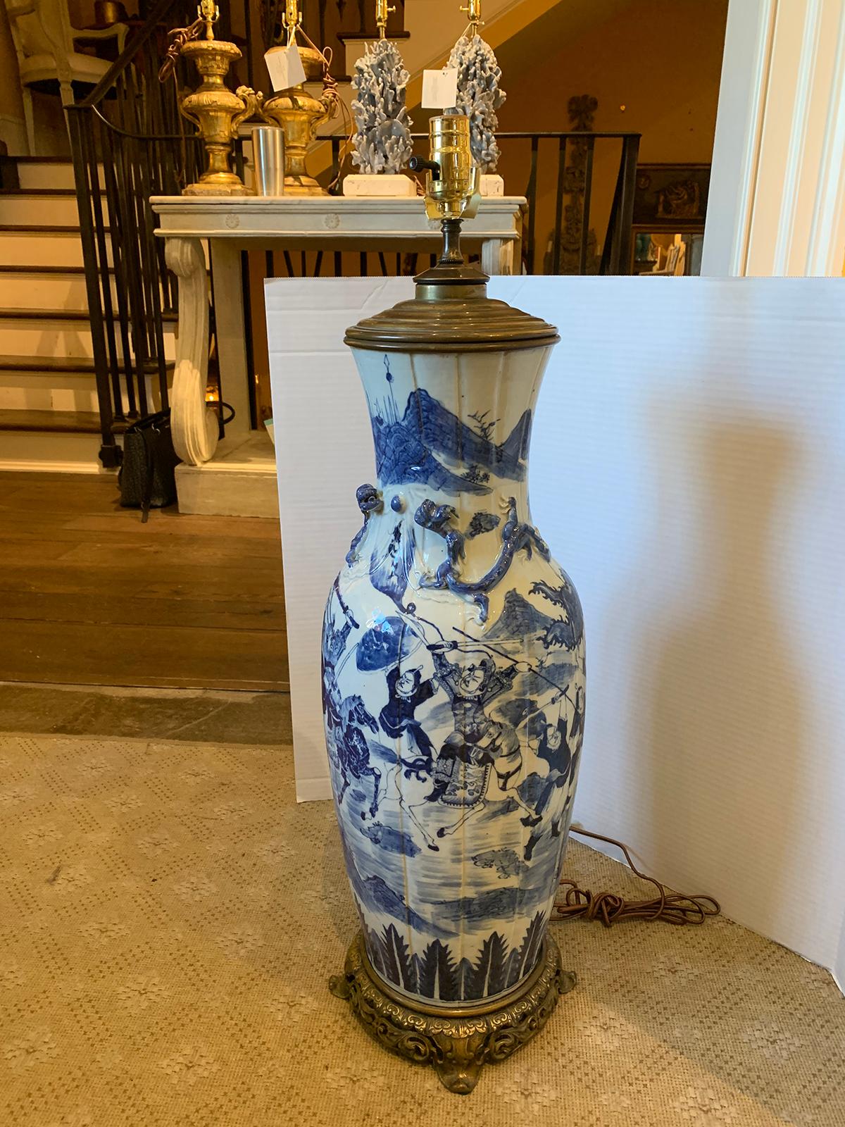 19th Century Chinese Blue and White Porcelain Lamp with Bronze Mounts 12