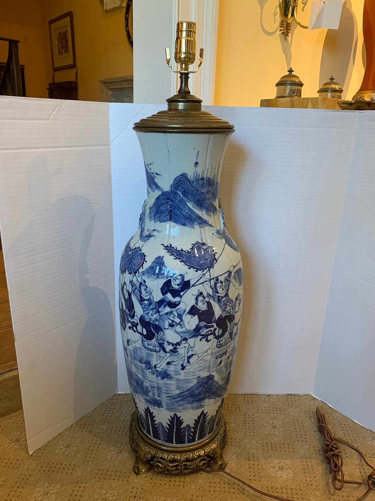 19th Century Chinese Blue and White Porcelain Lamp with Bronze Mounts 14