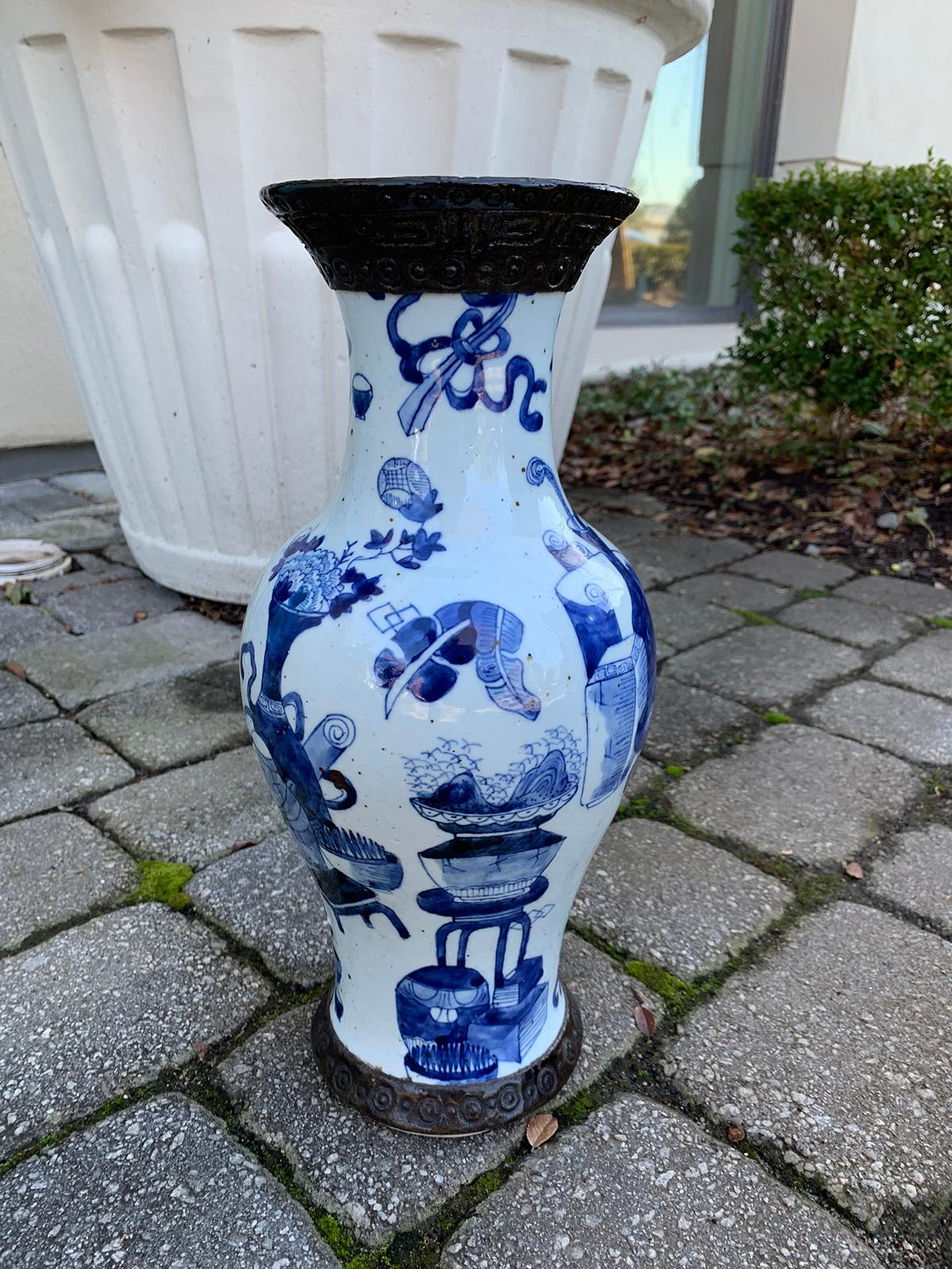 19th century Chinese blue and white porcelain vase, unmarked.