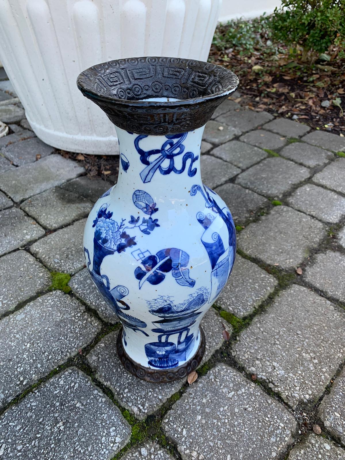 19th Century Chinese Blue and White Porcelain Vase, Unmarked 1