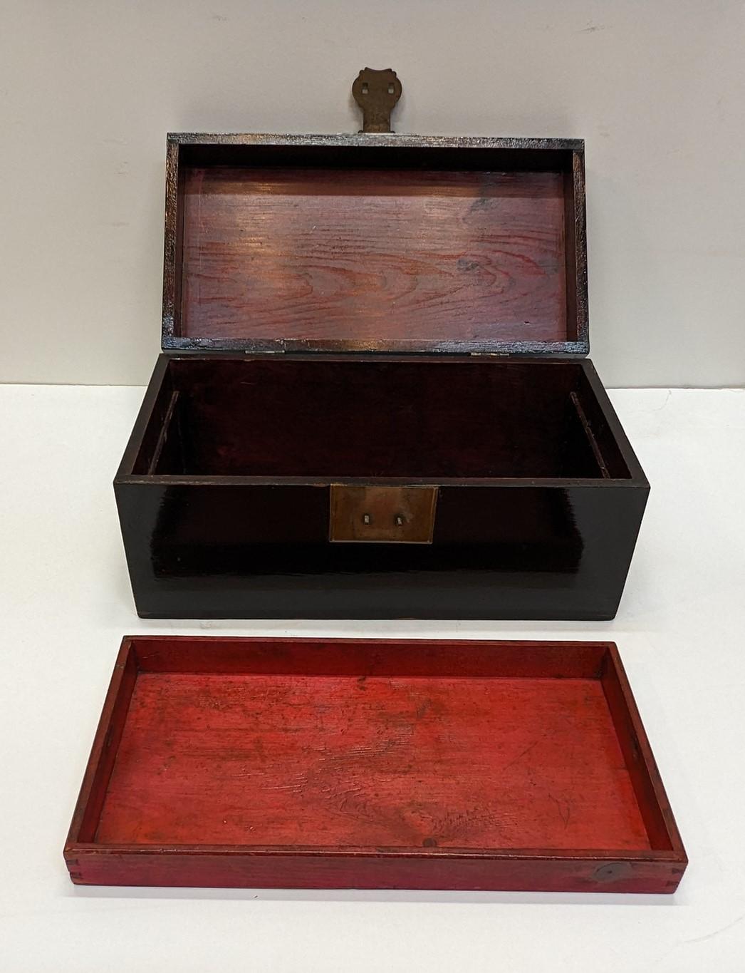 19th Century Chinese Box Document Box In Good Condition For Sale In New York, NY