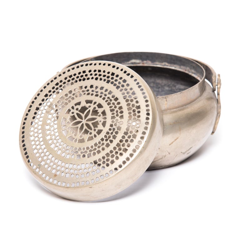 19th Century Chinese Brass Brazier with Floral Top For Sale at 1stDibs