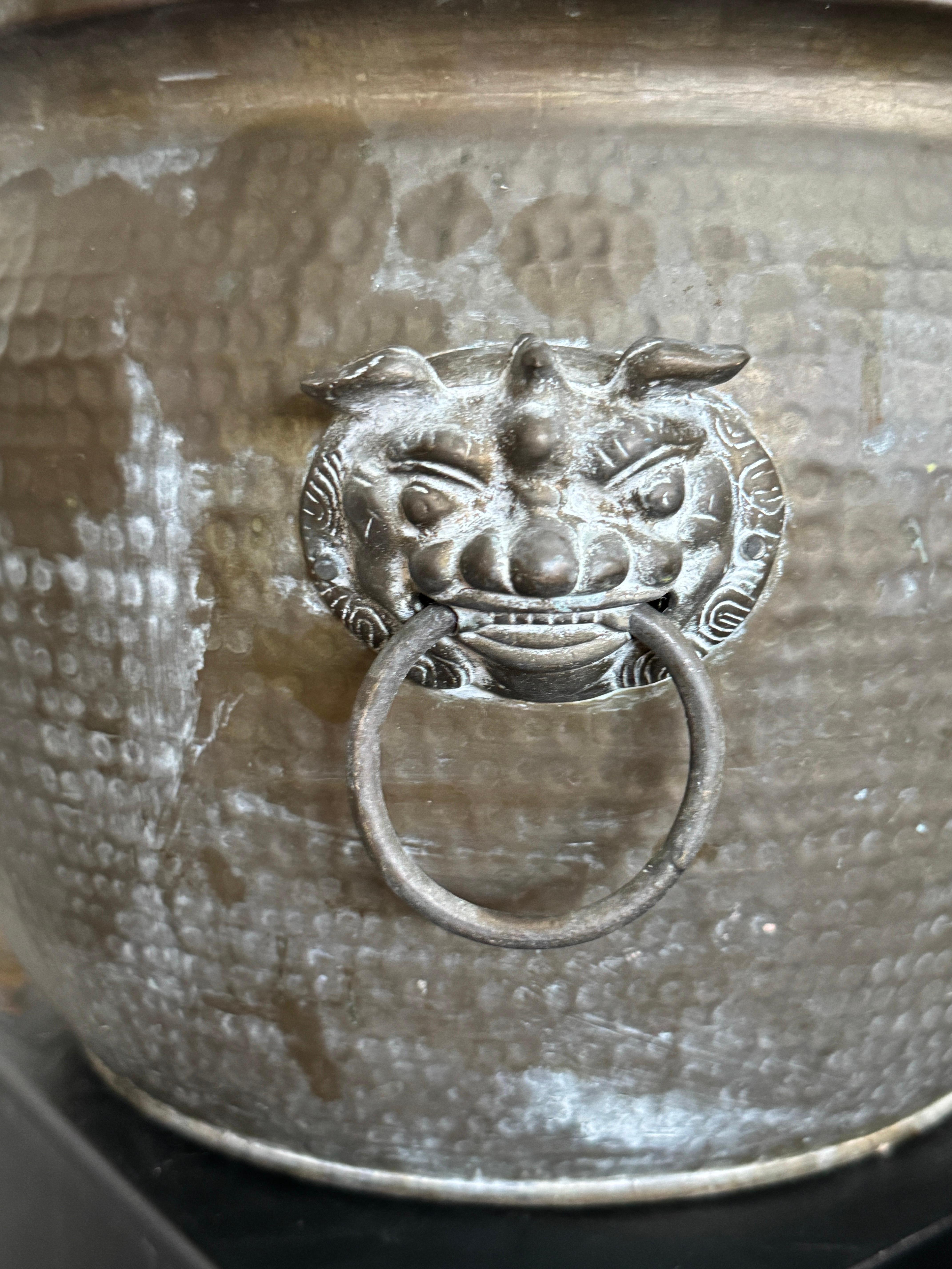 Vaso cinese in ottone del XIX secolo in vendita 1
