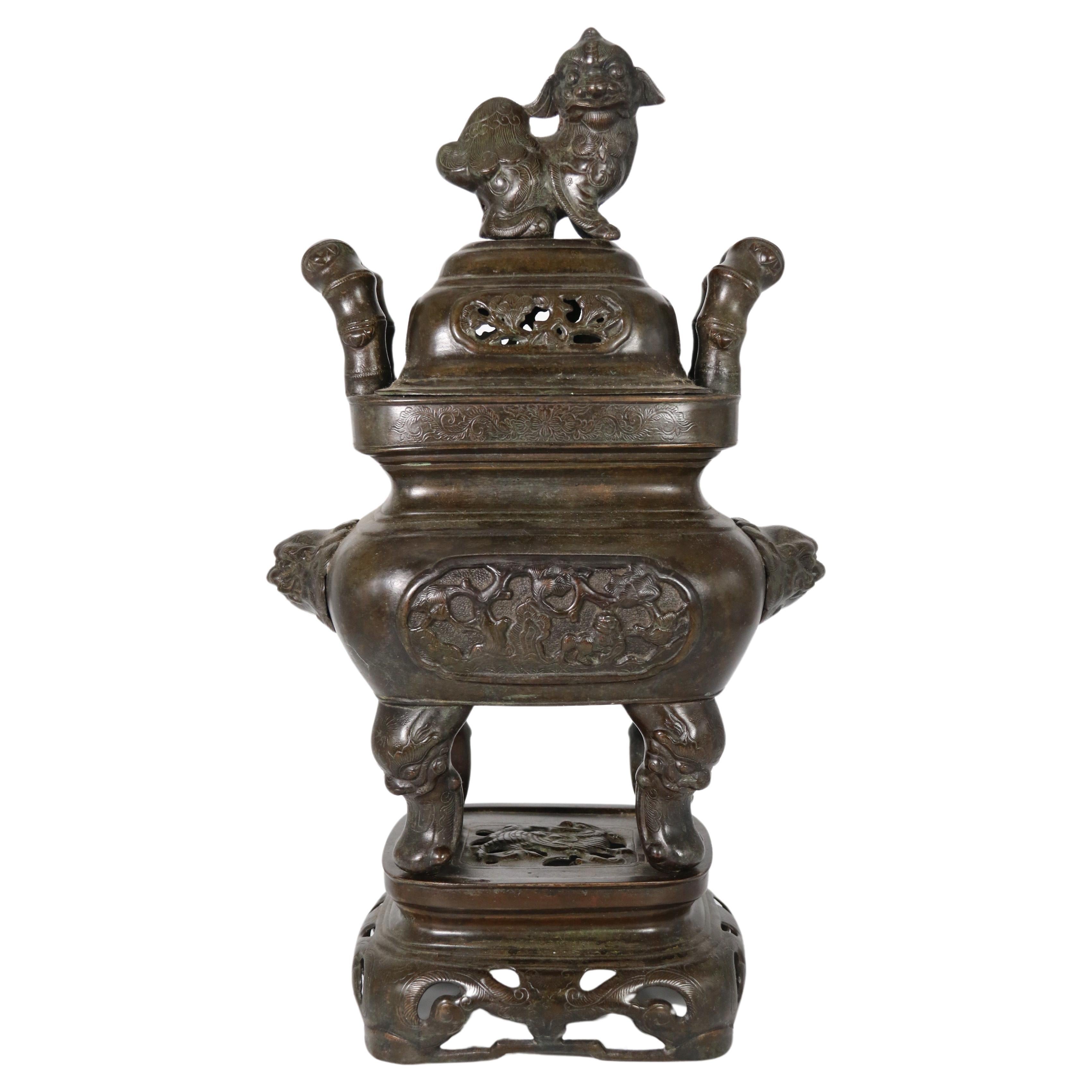 19th century Chinese bronze cencer with Buddhist lion decoration circa 1860 For Sale