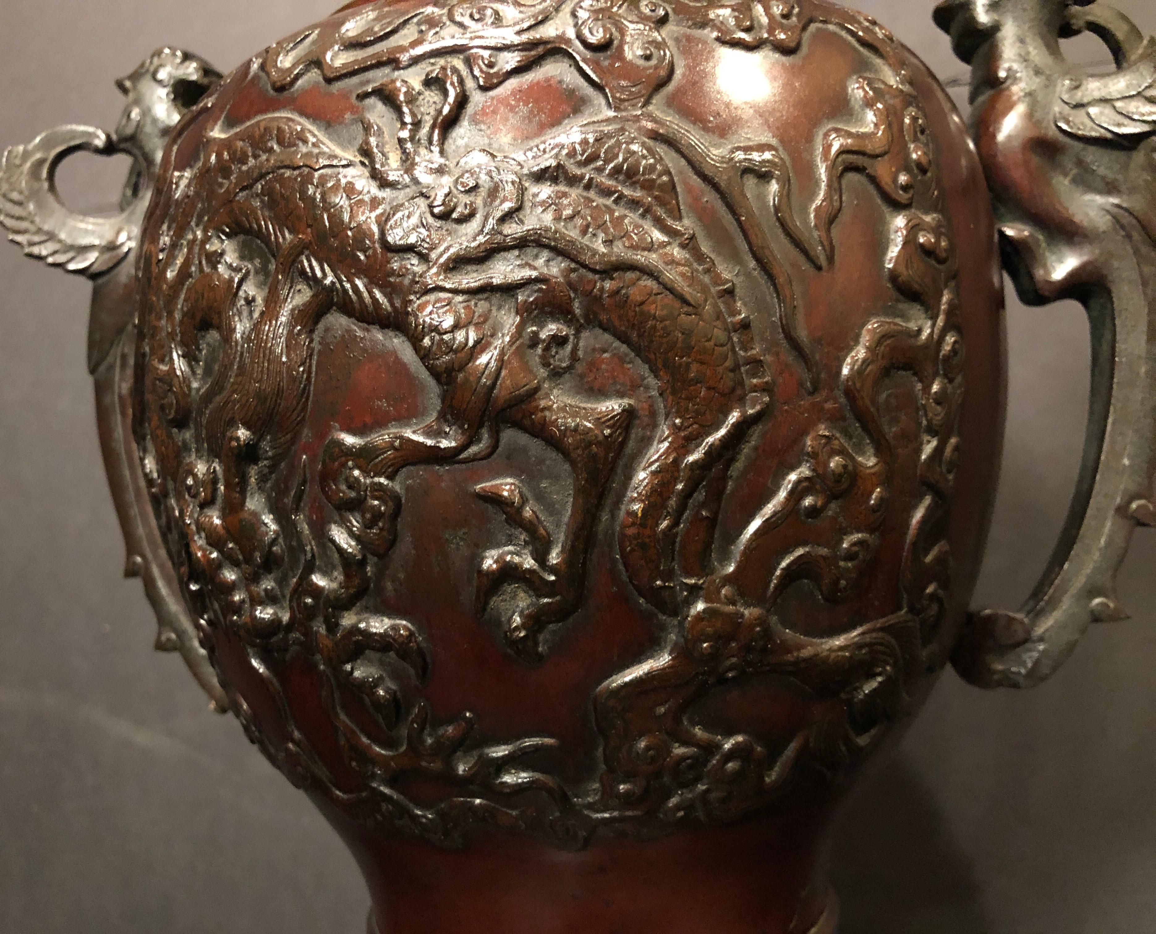 19th Century Chinese Bronze Urn as Lamp For Sale 9