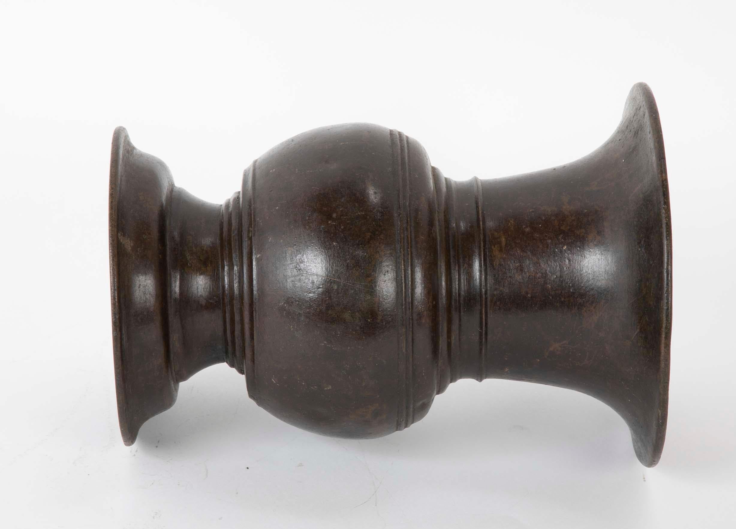 19th Century Chinese Bronze Urn 1
