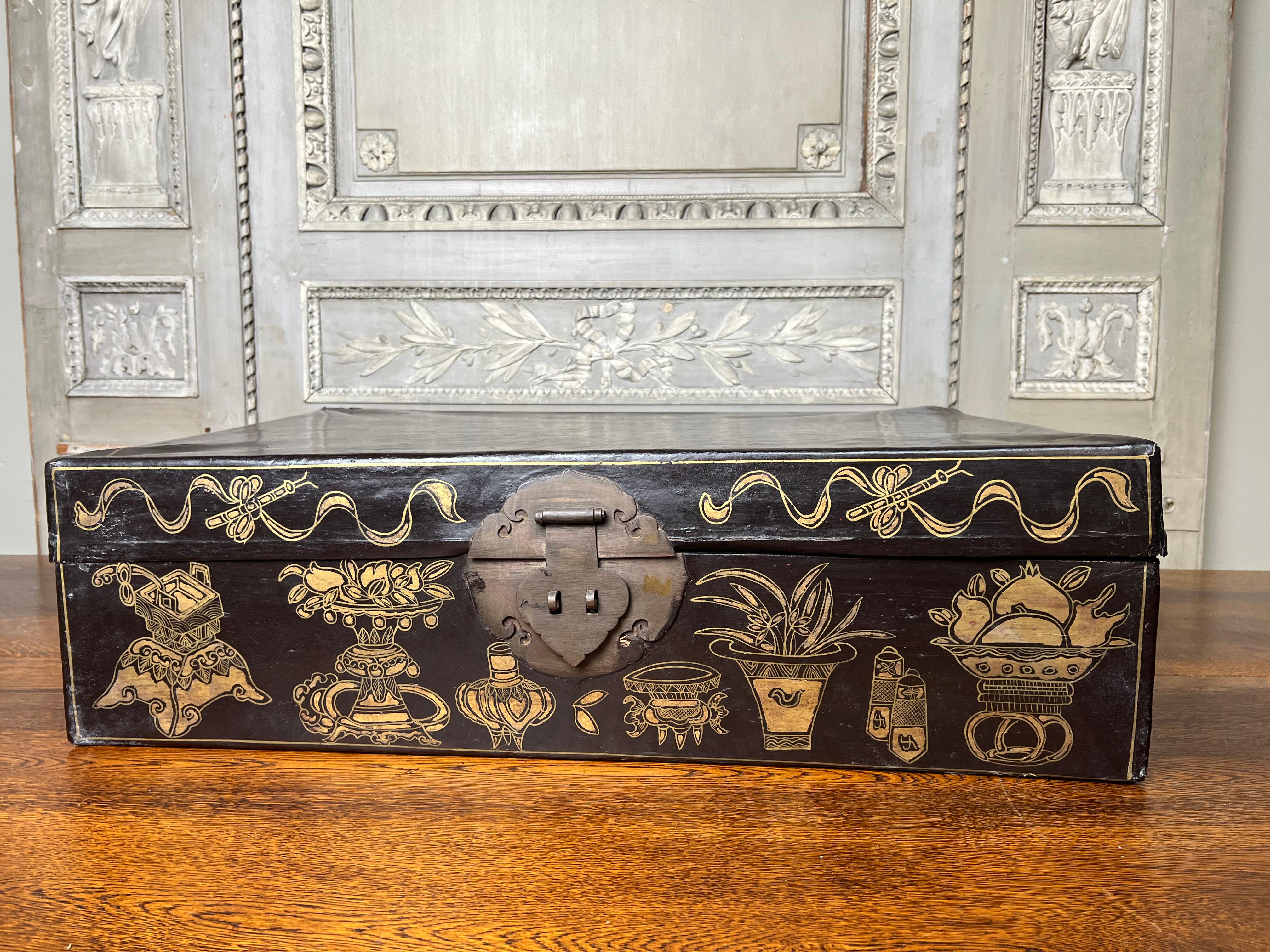 Gilt 19th Century Chinese Brown Leather Trunk with Gilded Decoration For Sale