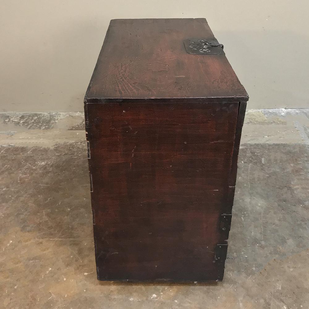 19th Century Chinese Cabinet, Trunk 6