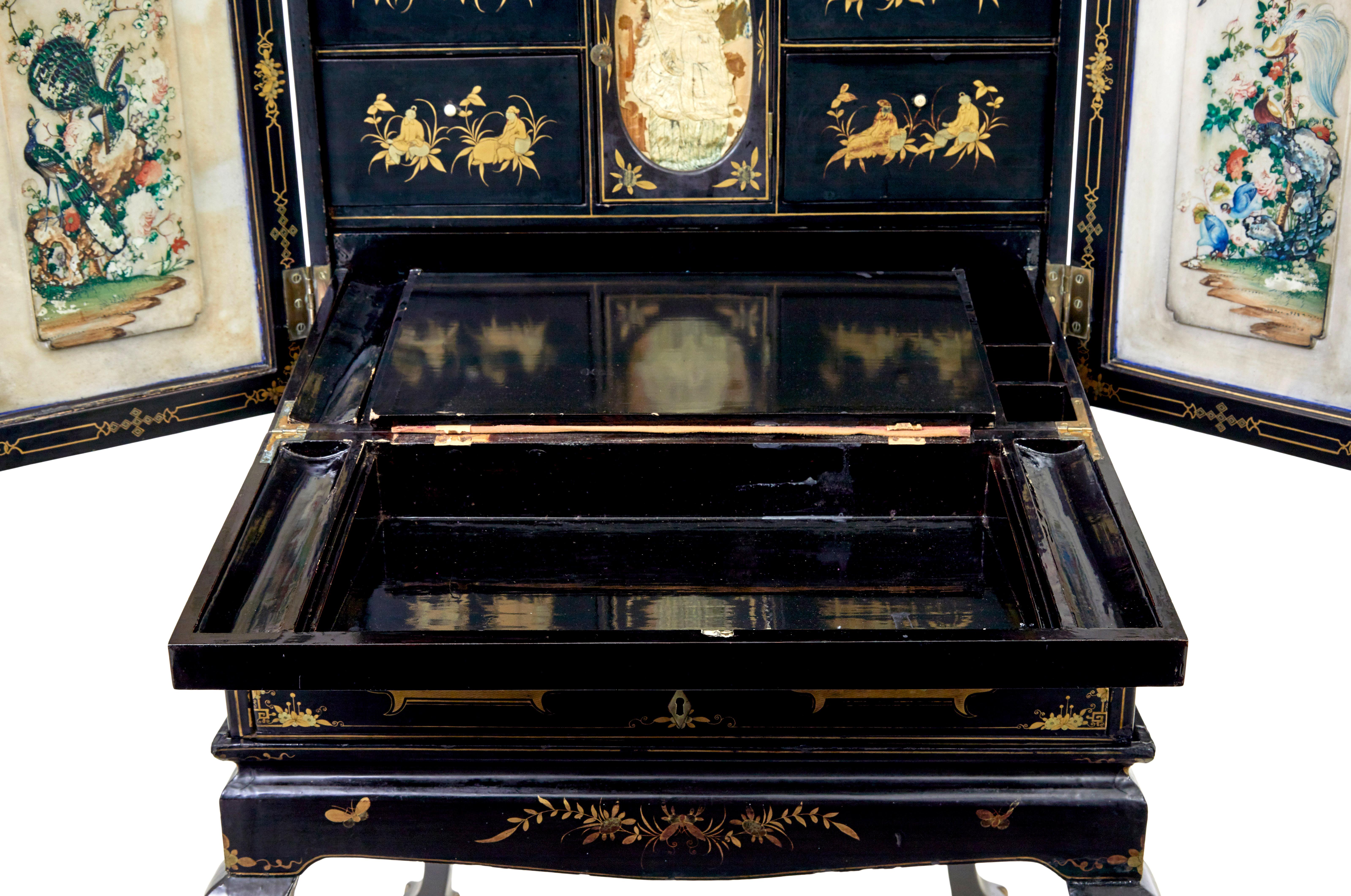 Mobile da scrivania cinese di Canton del XIX secolo laccato nero in vendita 3