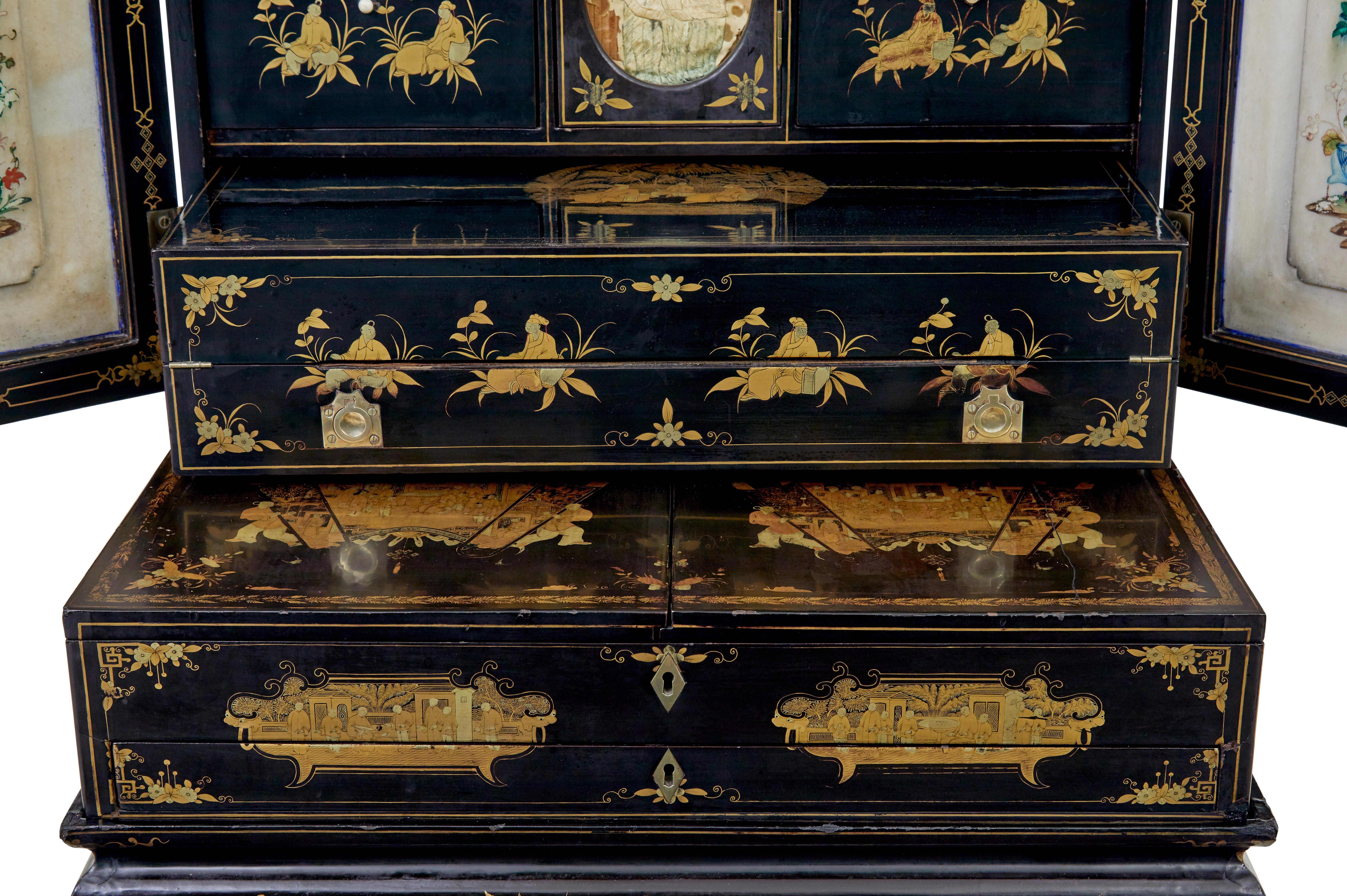 19th century Chinese canton black lacquered desk cabinet For Sale 4