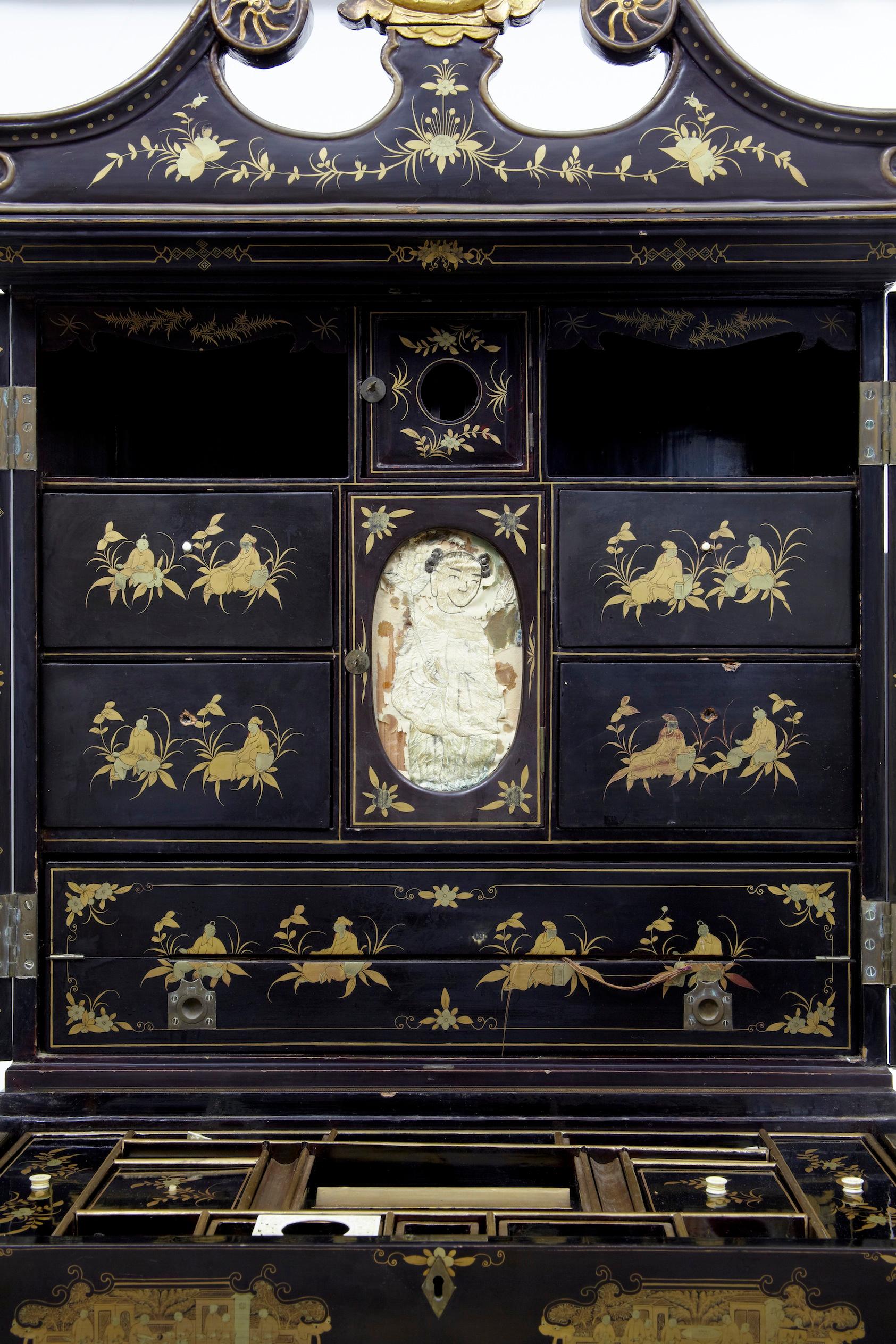 19th Century Chinese Canton Black Lacquered Desk Cabinet 1