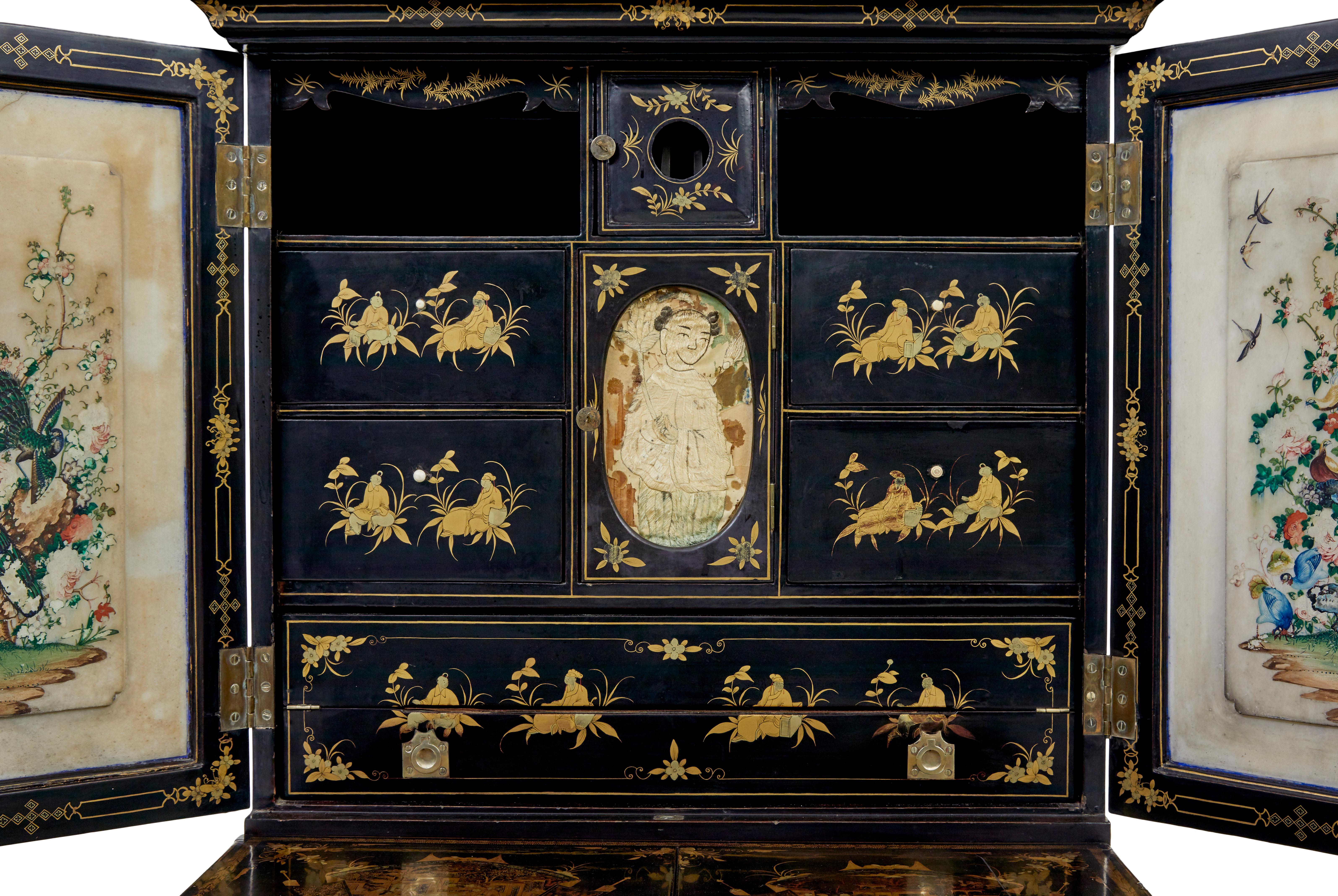 19th century Chinese canton black lacquered desk cabinet For Sale 1