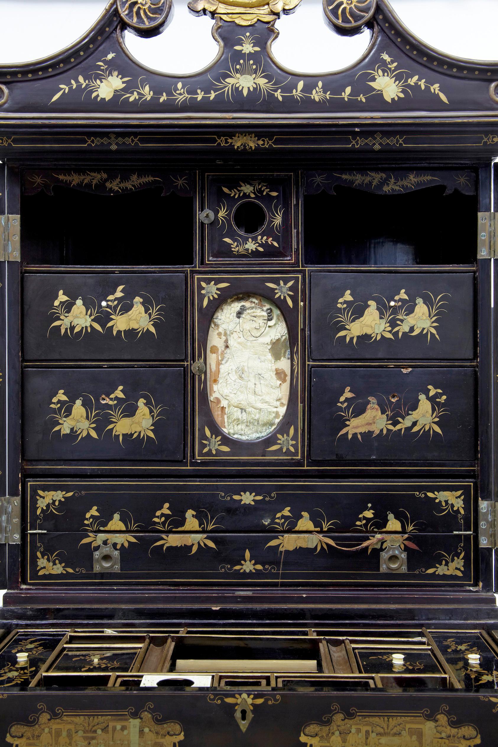 19th Century Chinese Canton Black Lacquered Desk Cabinet 4