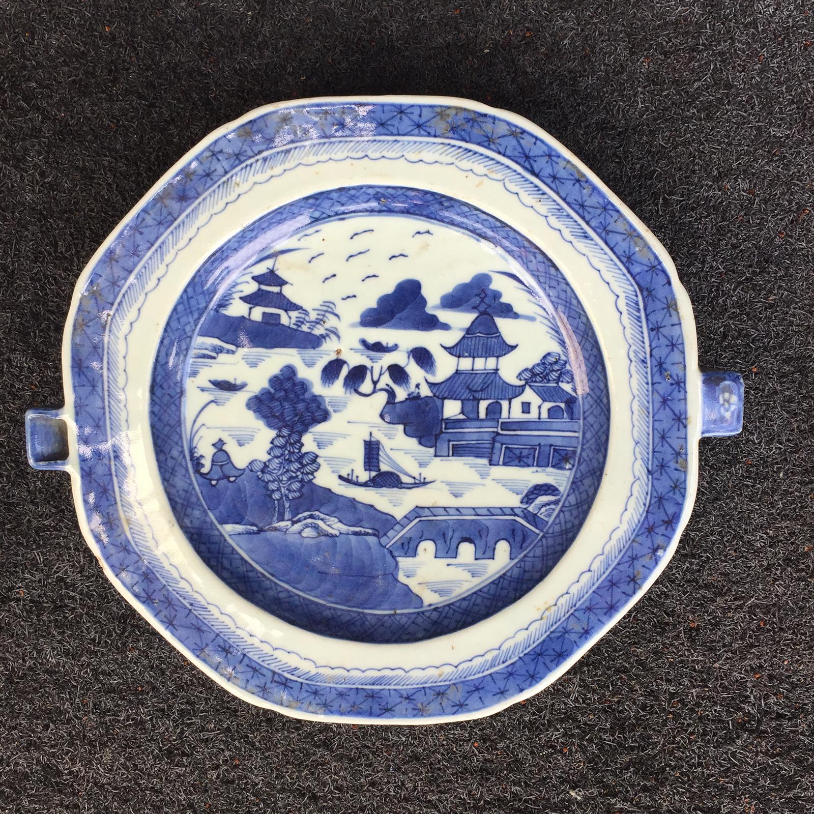 chauffe-plats chinois du 19ème siècle en bleu et blanc.