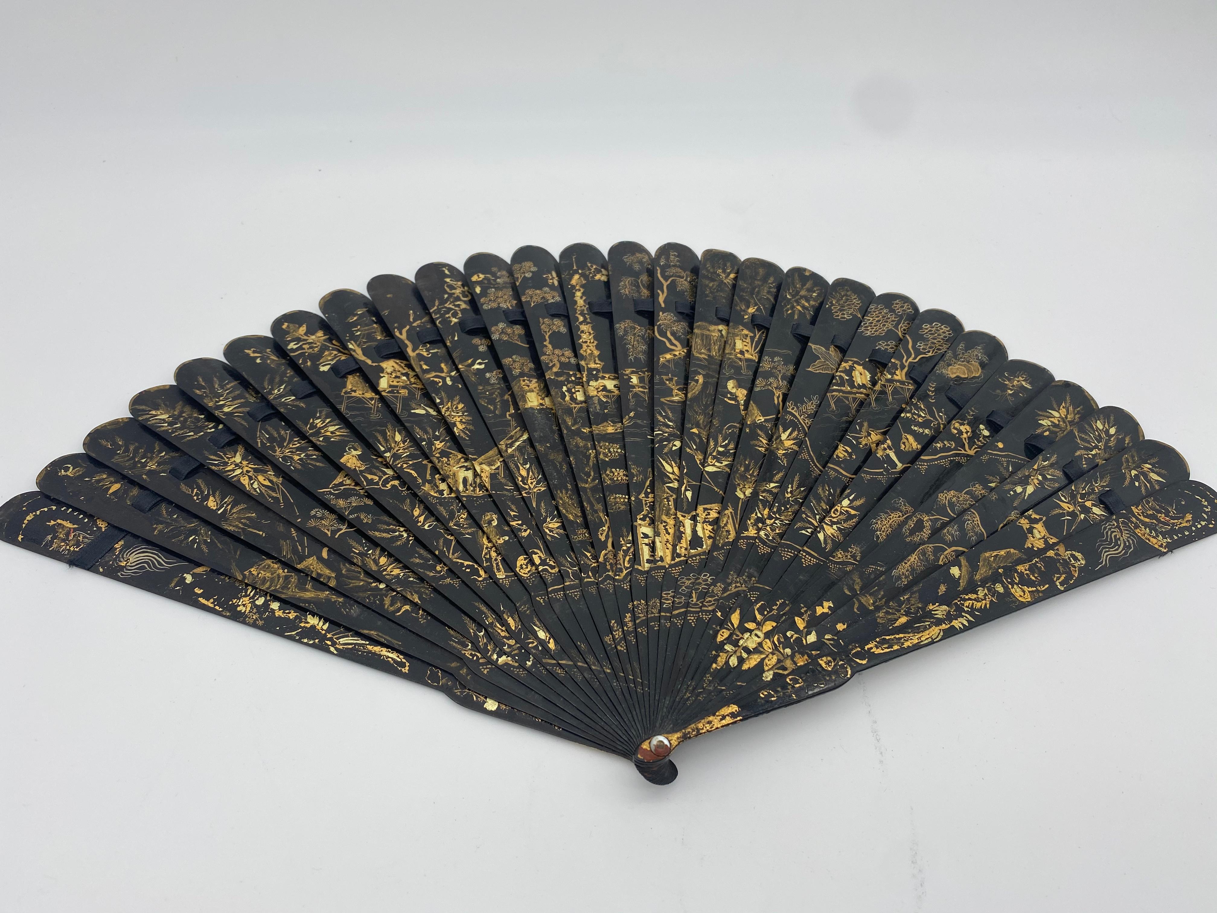 Qing 19th Century Chinese Canton Export Gilt Lacquer Brise Fan For Sale