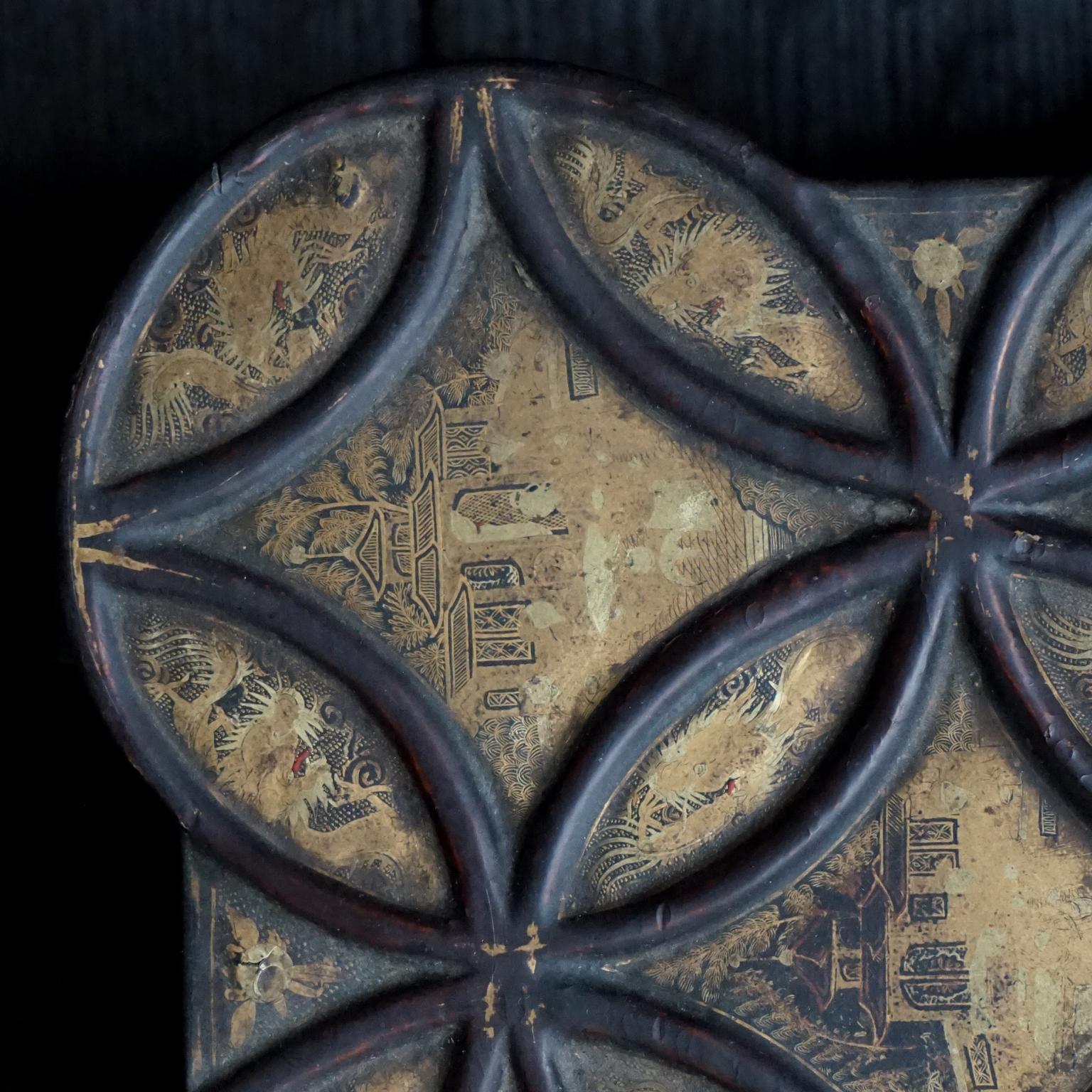 Porta tè in legno dorato laccato da esportazione di Canton del XIX secolo su piedini Shishi in vendita 6