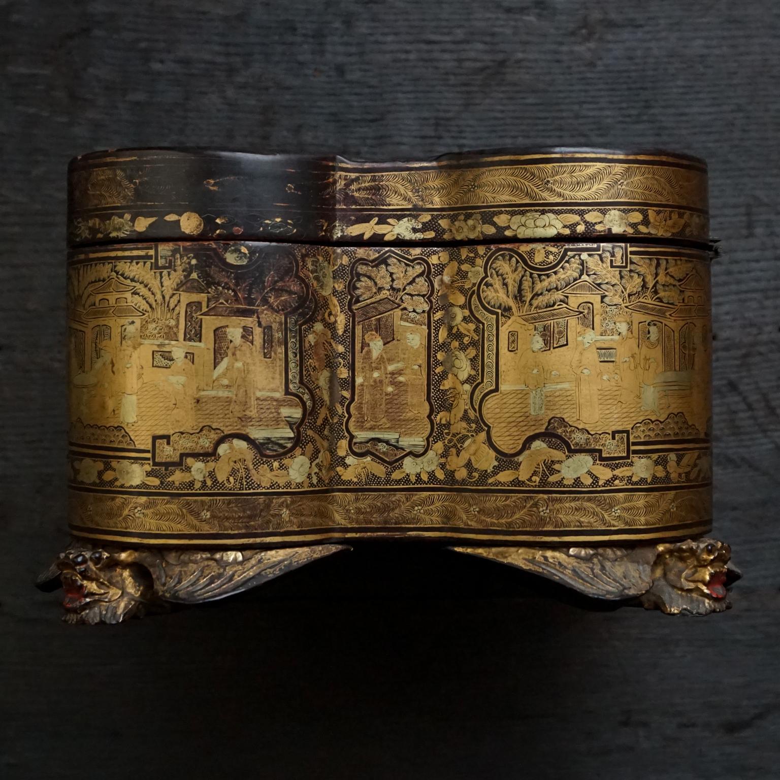 Chinese Export 19th Century Chinese Canton Export Lacquered Giltwood Tea Caddy on Shishi Feet For Sale