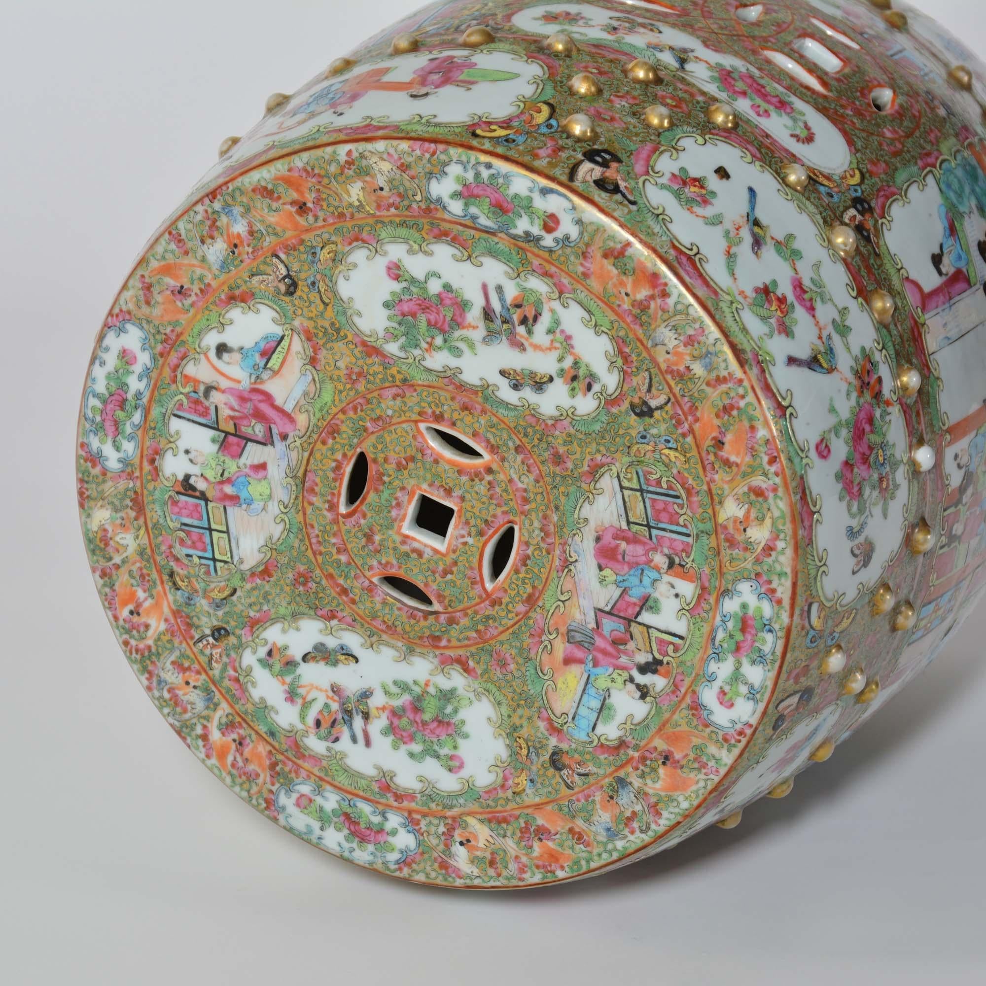 19th century Chinese Canton famille rose porcelain garden seat For Sale 4
