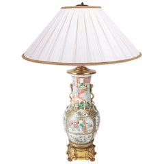 Vase ou lampe chinois du 19ème siècle à médaillon rose