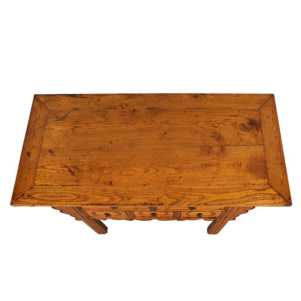 19th Century Chinese Carved 5 Drawers Shan XI Console Table For Sale 3