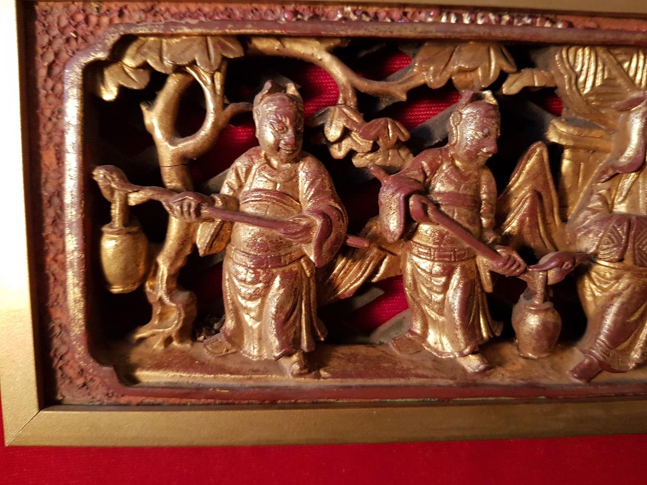 Hand-Carved 19th Century Chinese Carved Gilded Wooden Panel with Officials For Sale