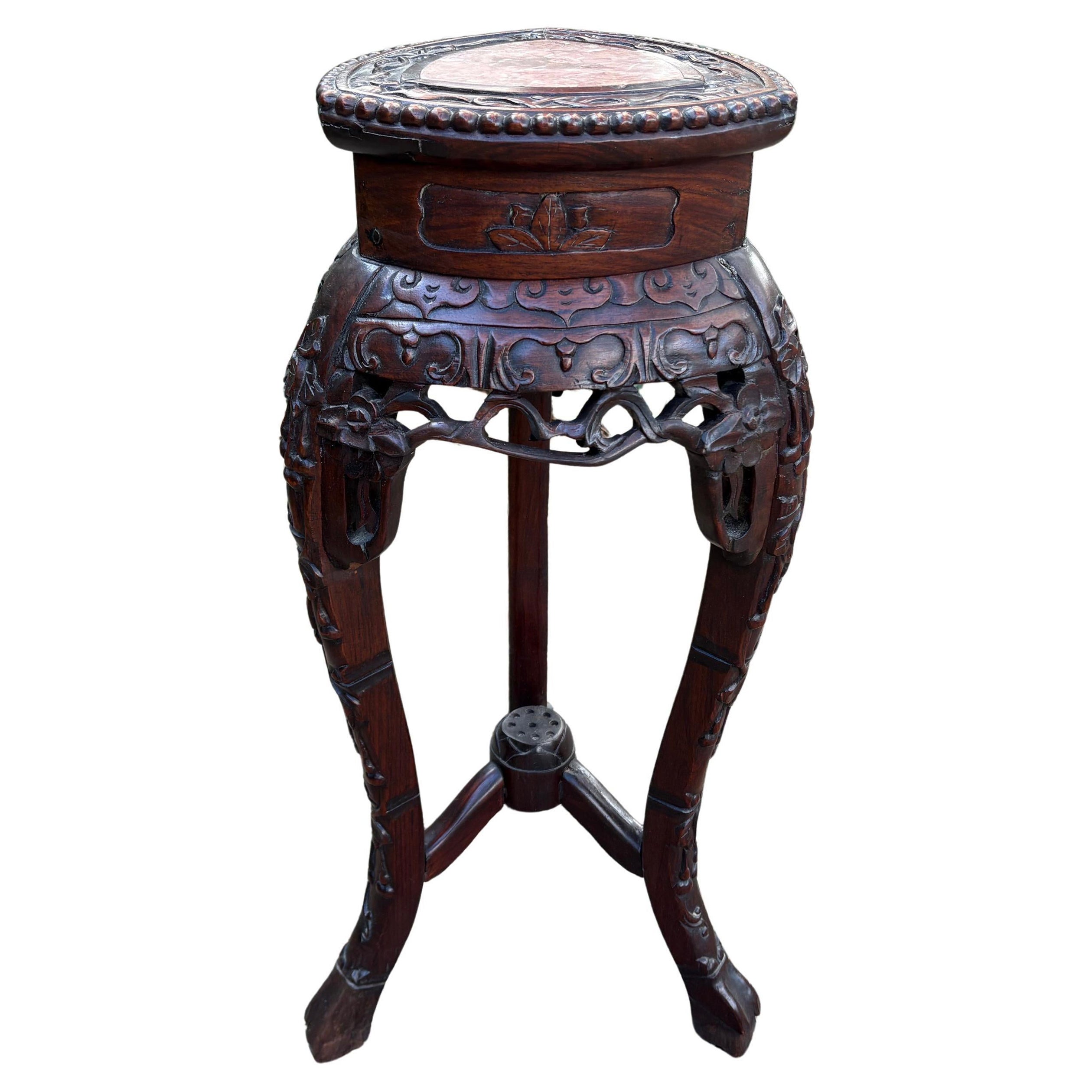 Mesa china de palisandro tallado del siglo XIX