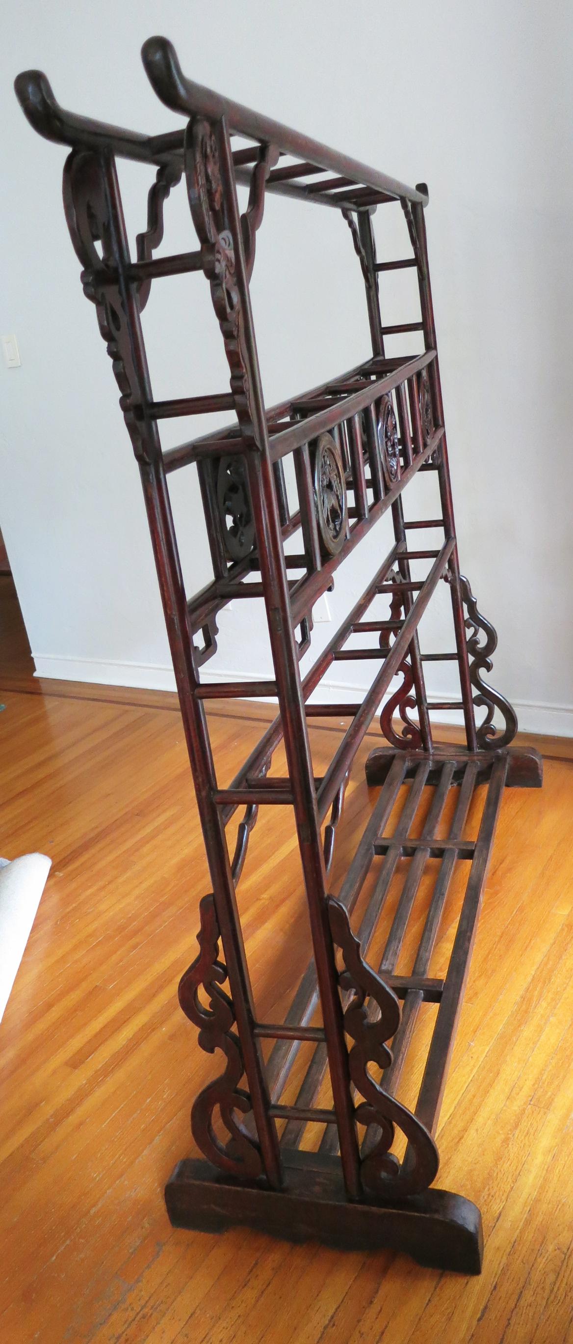 Hand-Carved 19th Century Chinese Carved Wood Robe Rack For Sale