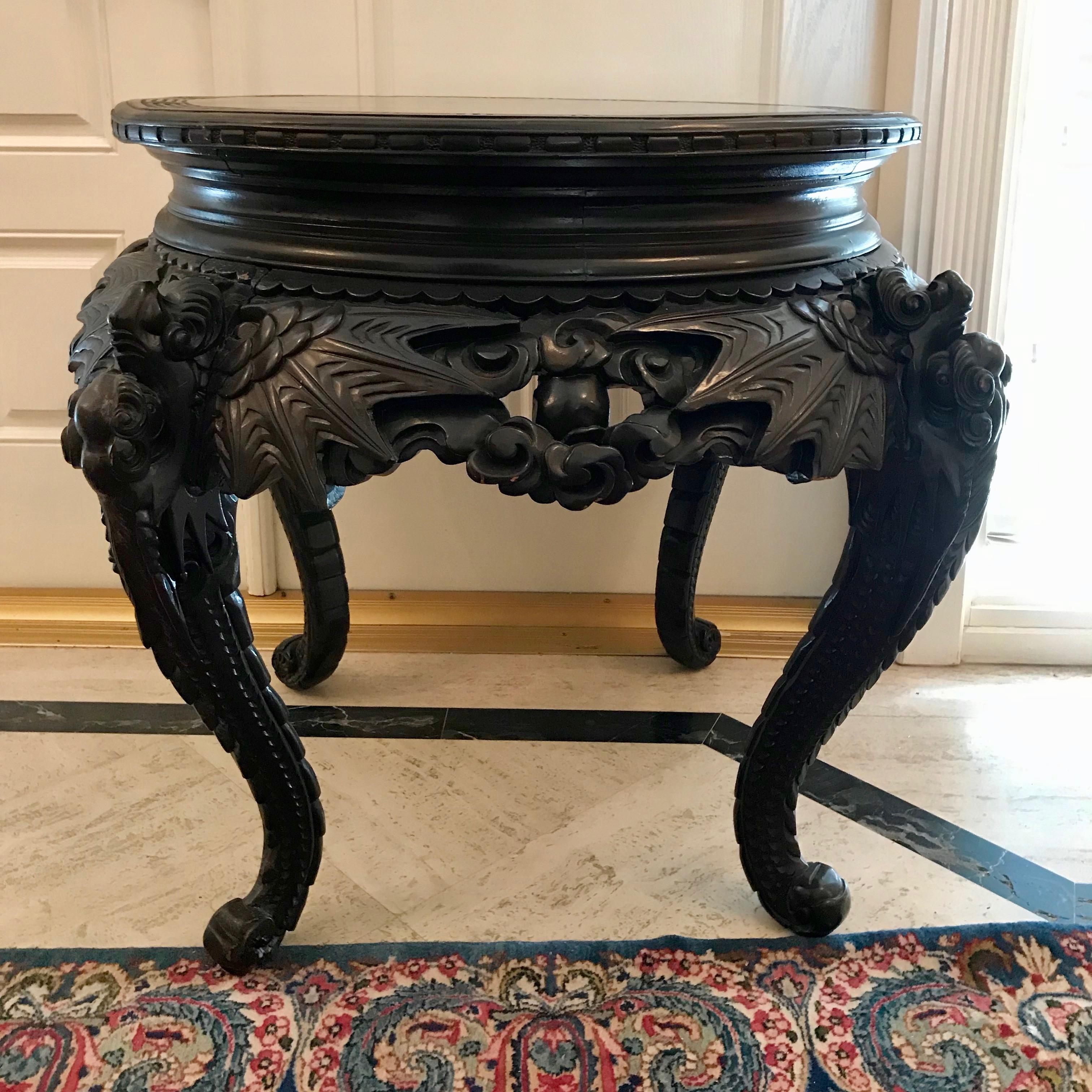 19TH Century Chinese Center Table In Good Condition For Sale In West Palm Beach, FL