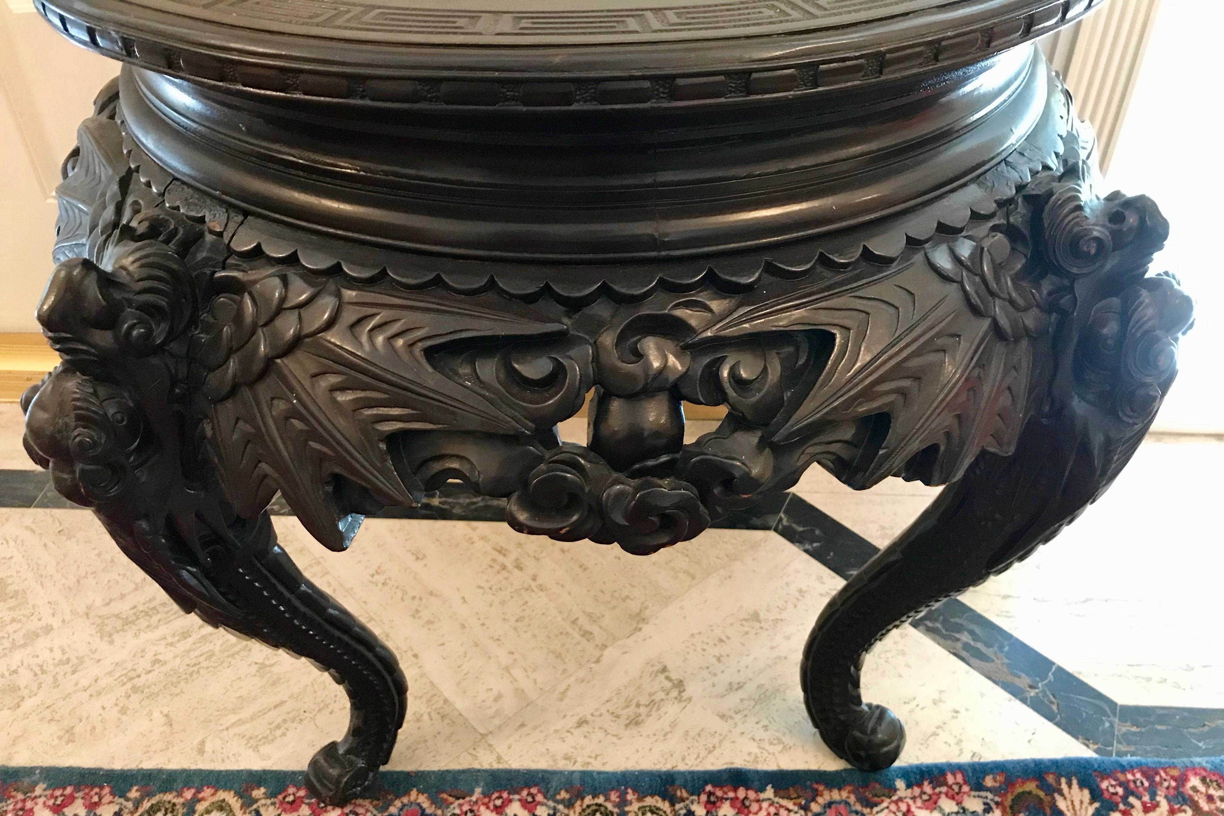 Bois de feuillus Table centrale chinoise du 19ème siècle en vente