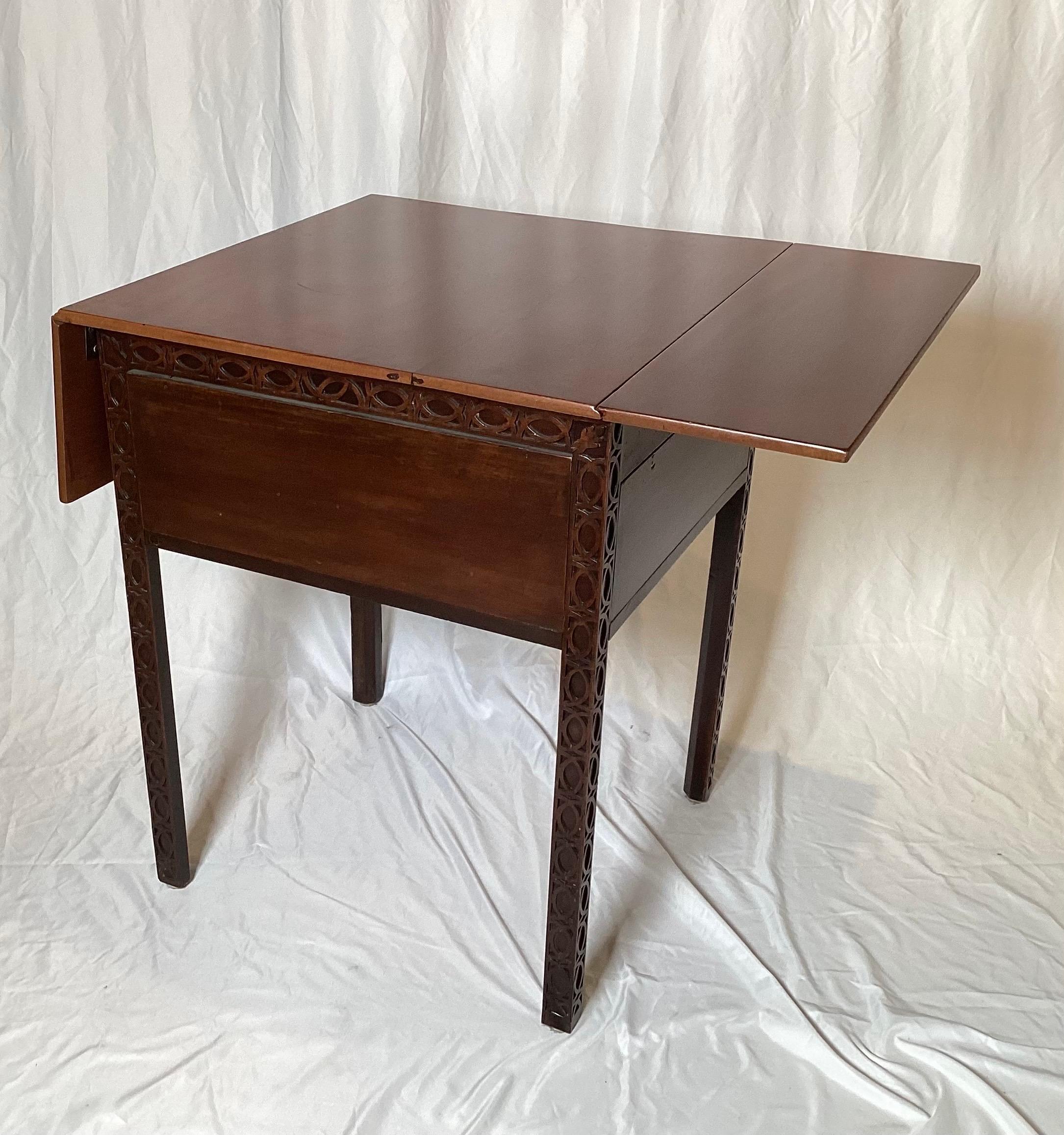 Américain Table d'appoint Chippendale chinoise du 19ème siècle en vente