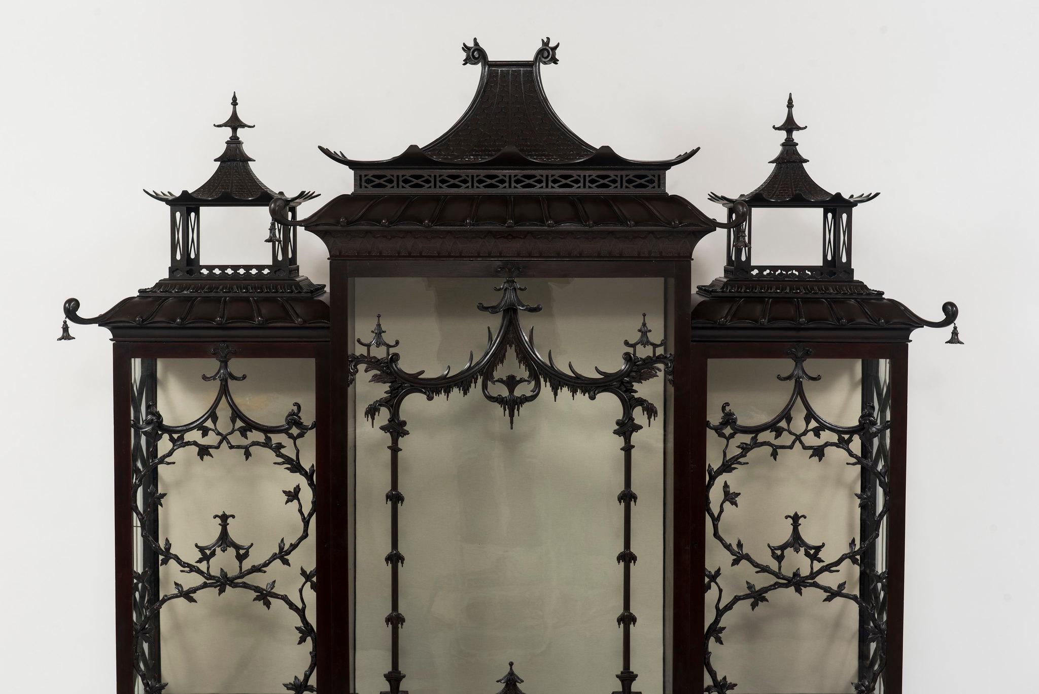 19th Century Chinese Chippendale Pagoda Cabinet For Sale 2