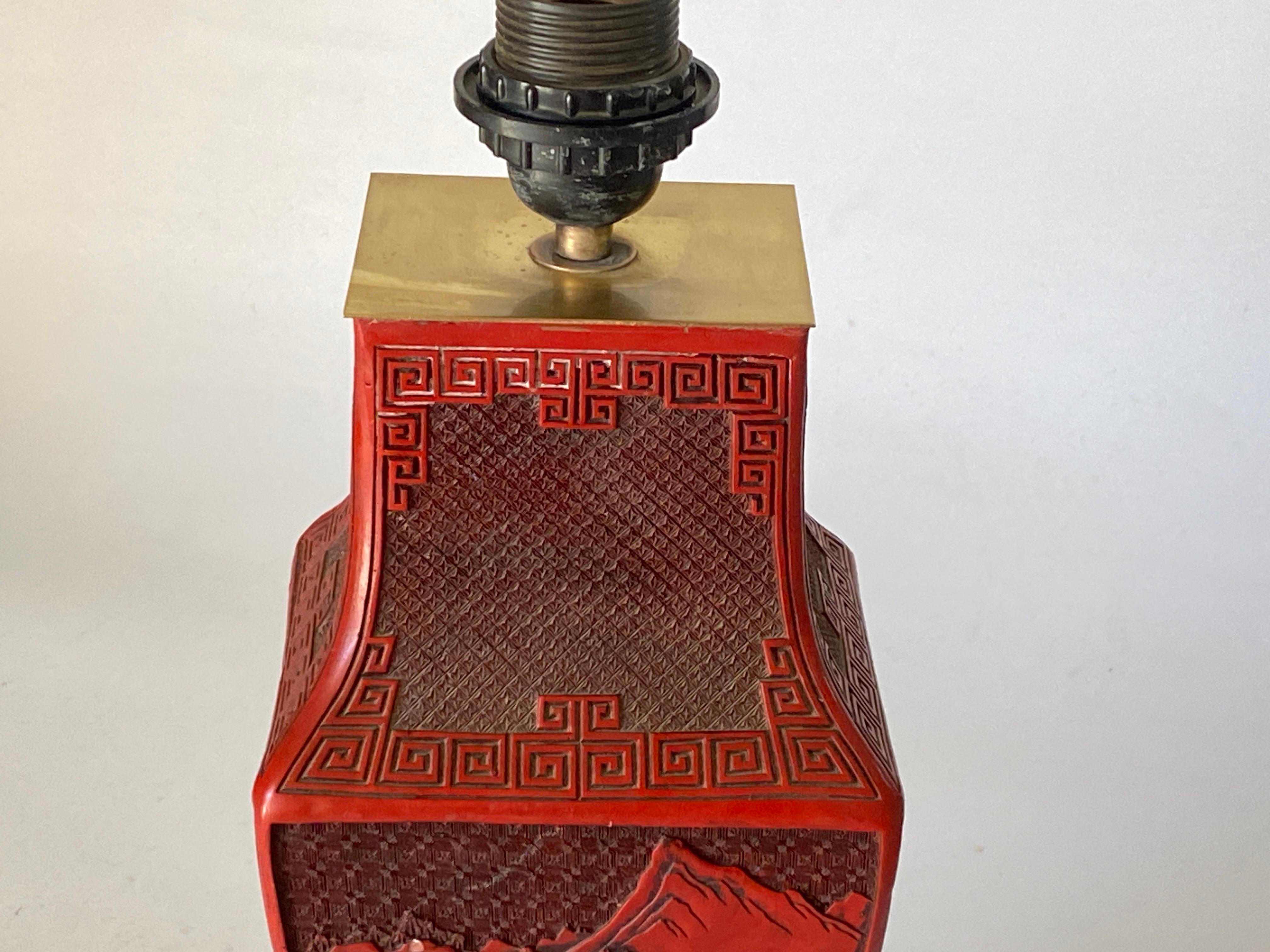 Vase Cinnabar chinois du 19ème siècle en tant que lampe de bureau en vente 5