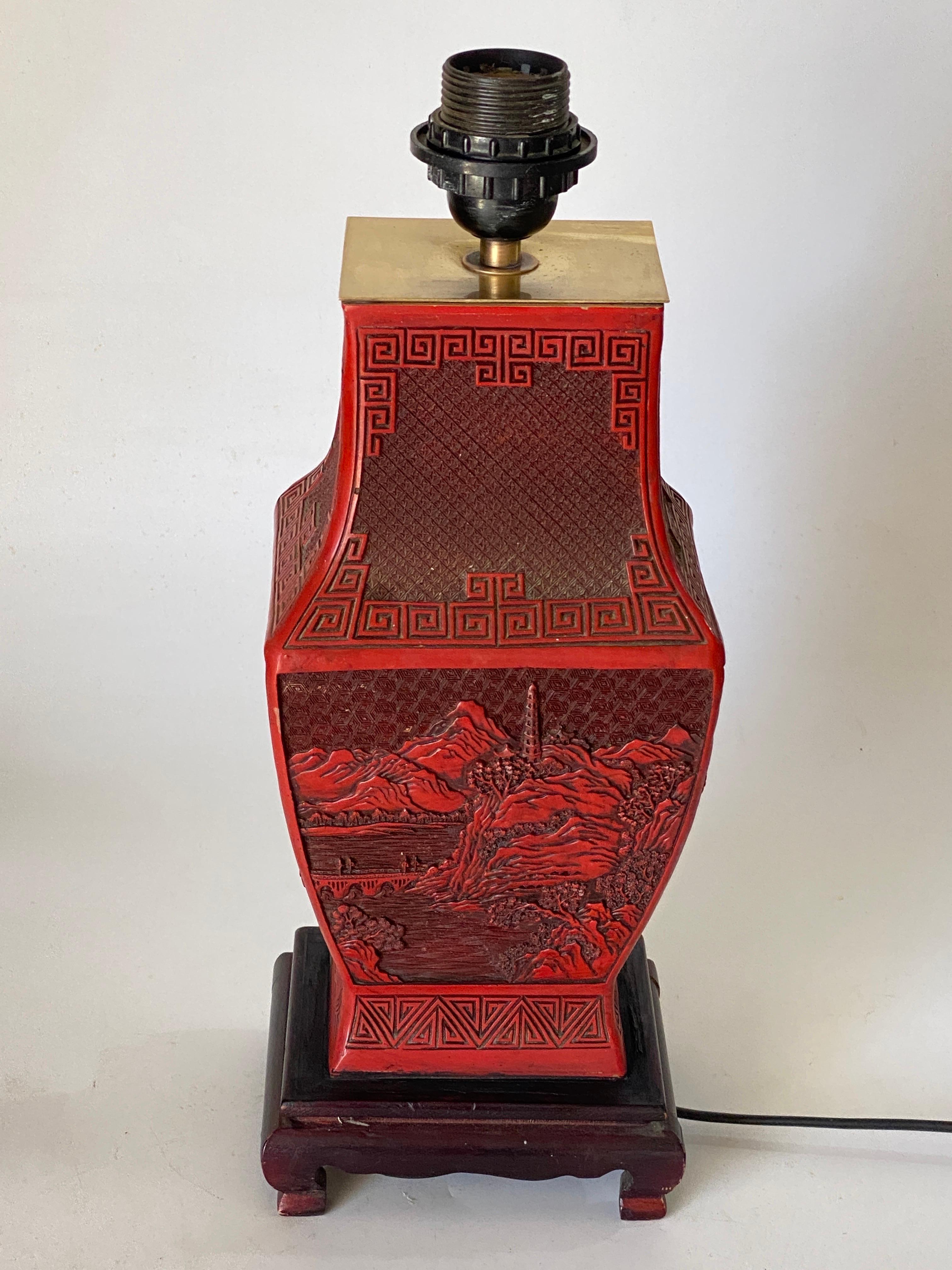 Vase Cinnabar chinois du 19ème siècle en tant que lampe de bureau en vente 10