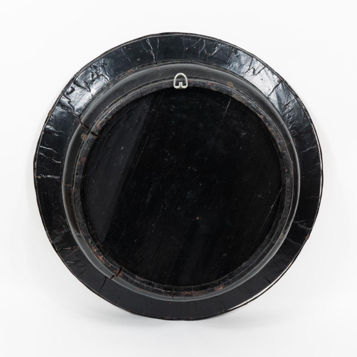 19th Century Chinese Circular Black Lacquered Basin Fitted with Mirror For Sale 1