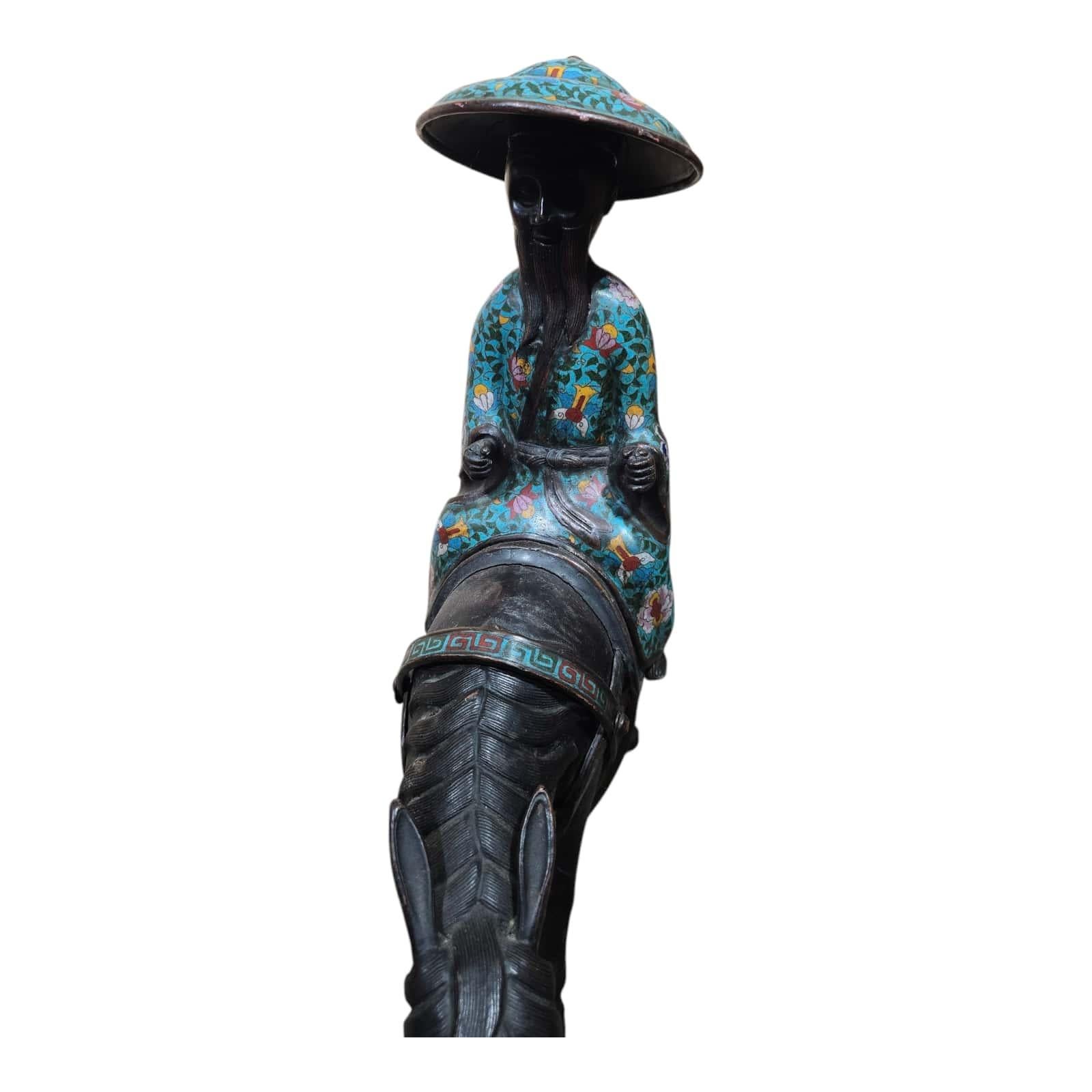 Chinois Sculpture chinoise en cloisonné et bronze du 19e siècle représentant un paysan sur un âne en vente