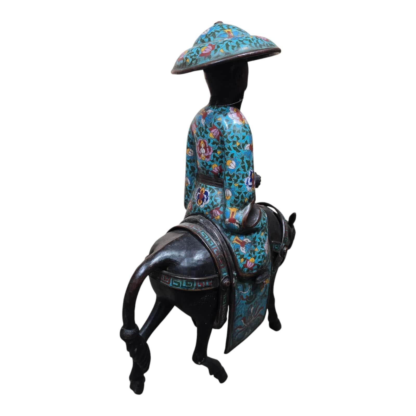Sculpture chinoise en cloisonné et bronze du 19e siècle représentant un paysan sur un âne en vente 2