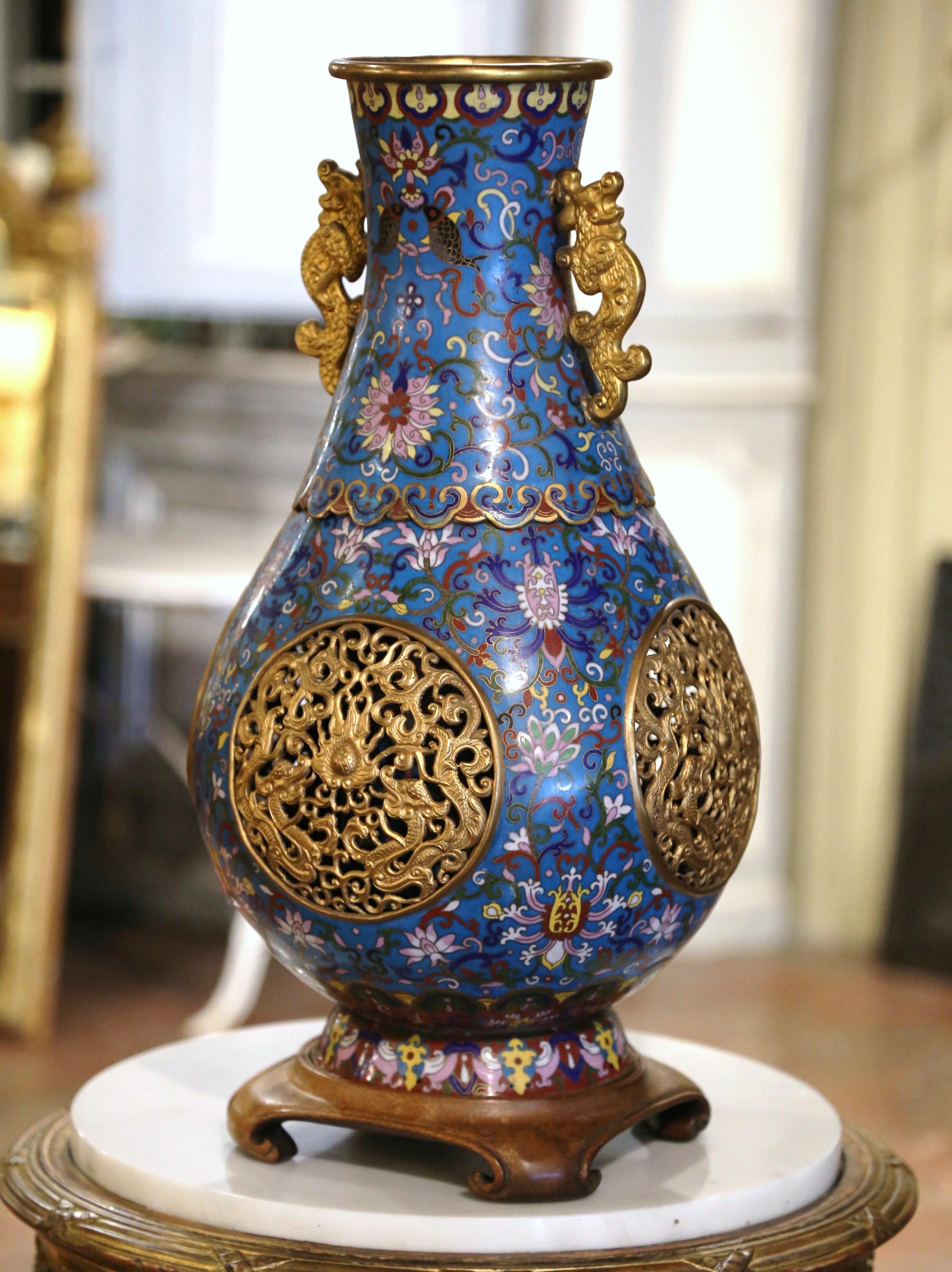 19th Century Chinese Cloisonne Enamel Reticulated Vase on Stand For Sale 1