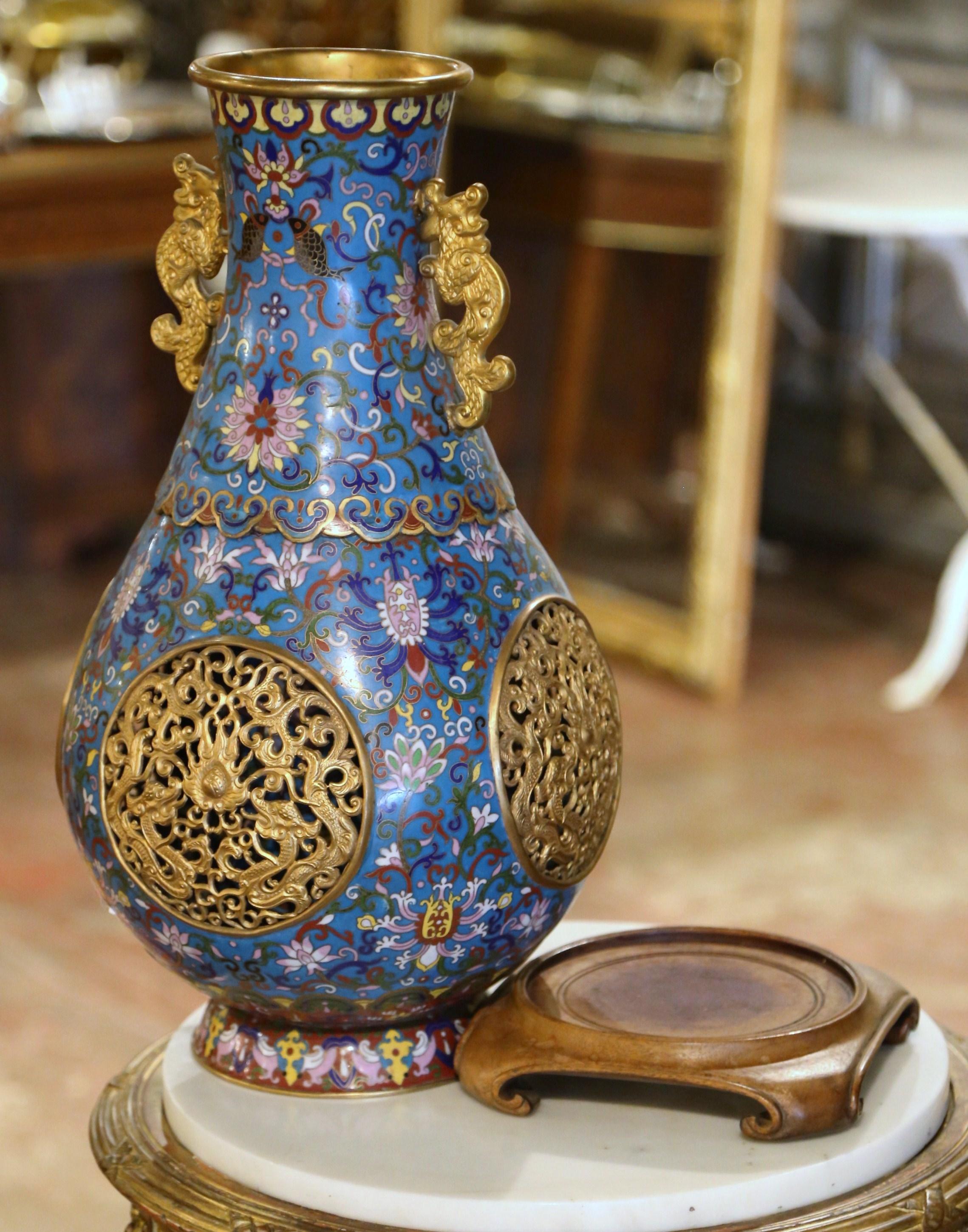 19th Century Chinese Cloisonne Enamel Reticulated Vase on Stand For Sale 2
