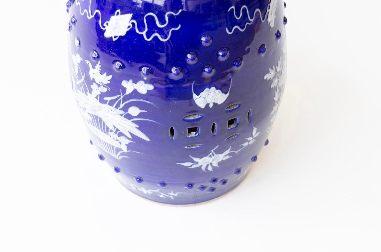 XIXe siècle Siège de jardin en porcelaine chinoise bleu cobalt du 19e siècle en vente