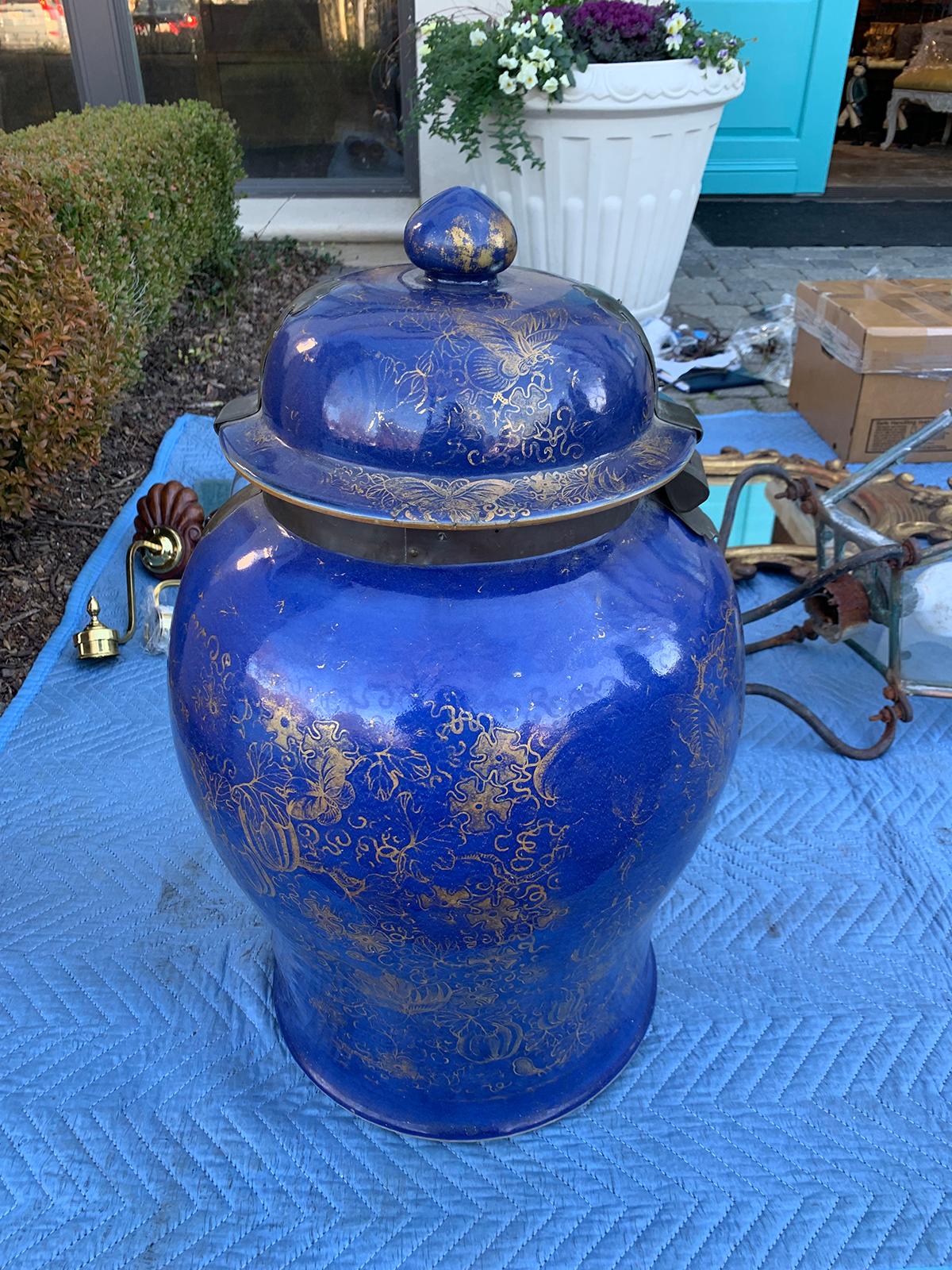 19th Century Chinese Cobalt Covered Porcelain Jar with Hinged Lid In Good Condition For Sale In Atlanta, GA
