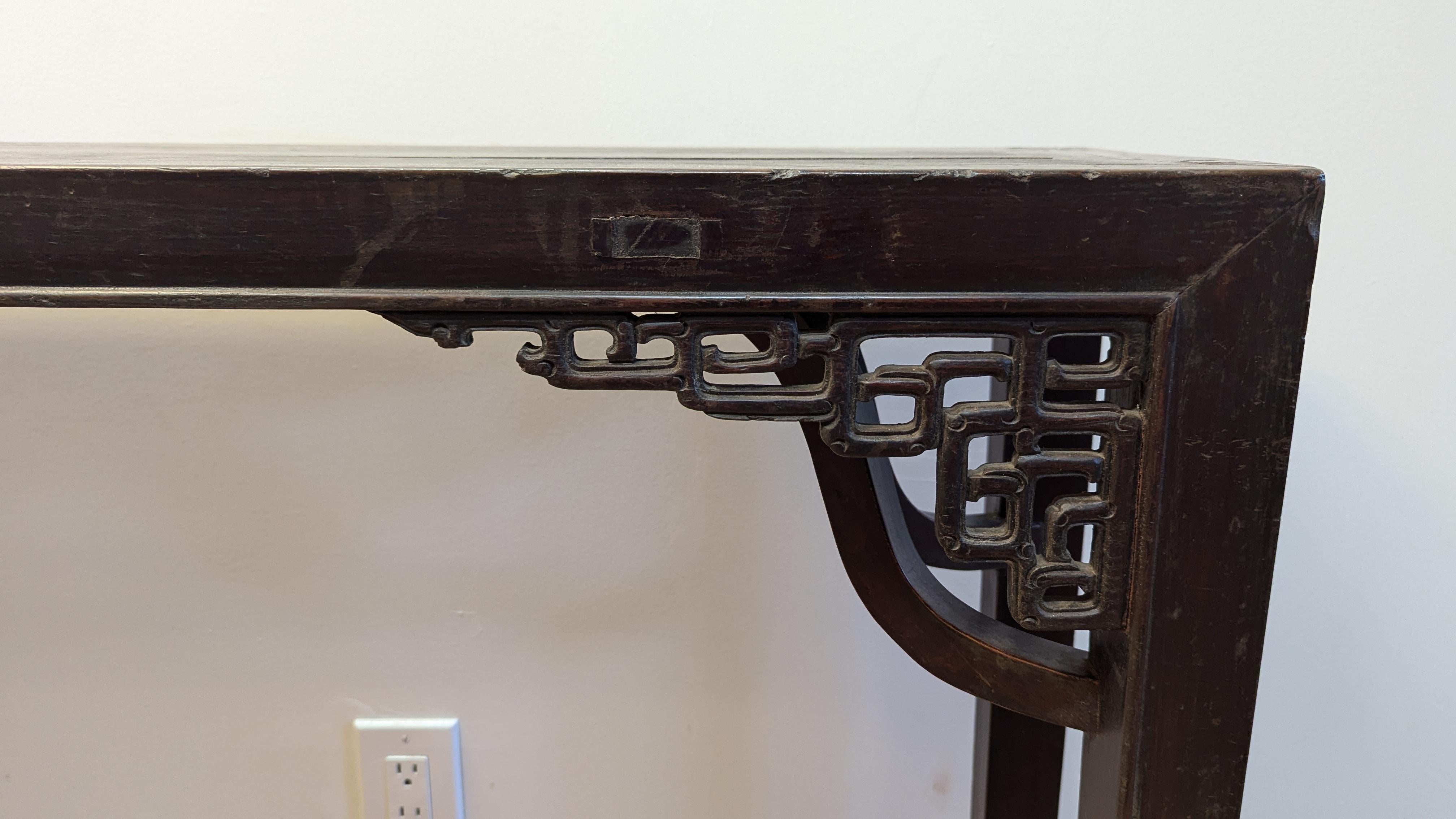 Elm 19th century Chinese Console Table For Sale