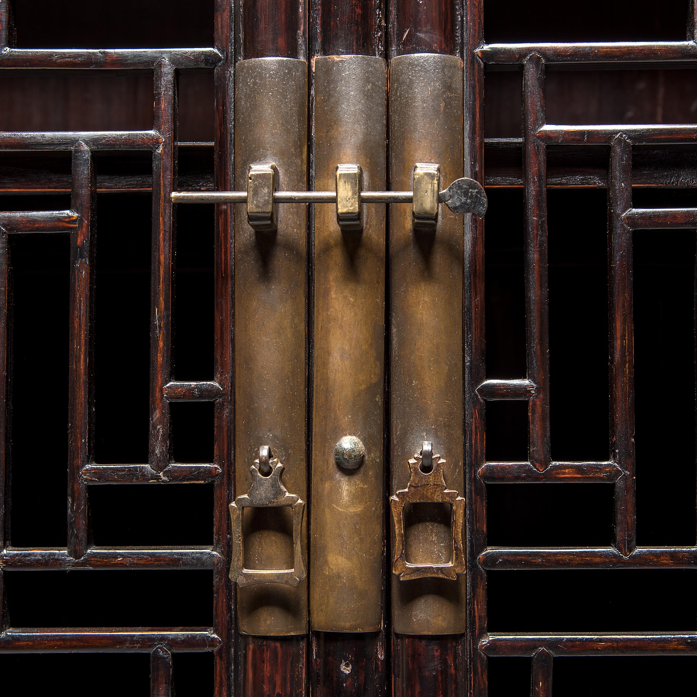 Chinese Diamond Lattice Display Cabinet, c. 1850 For Sale 1