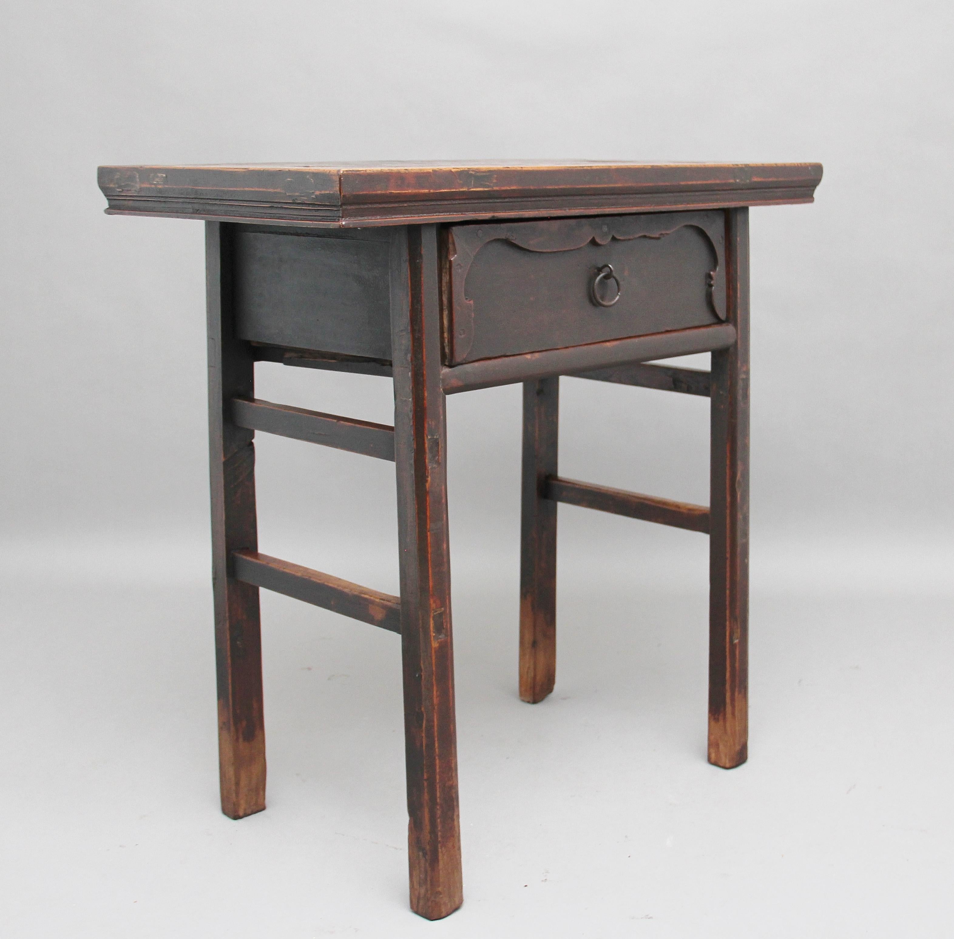 19th Century Chinese Elm Side Table In Good Condition For Sale In Martlesham, GB