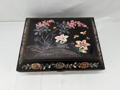 19th Century Chinese Export Black Lacquer & Mother Of Pearl Sewing Box