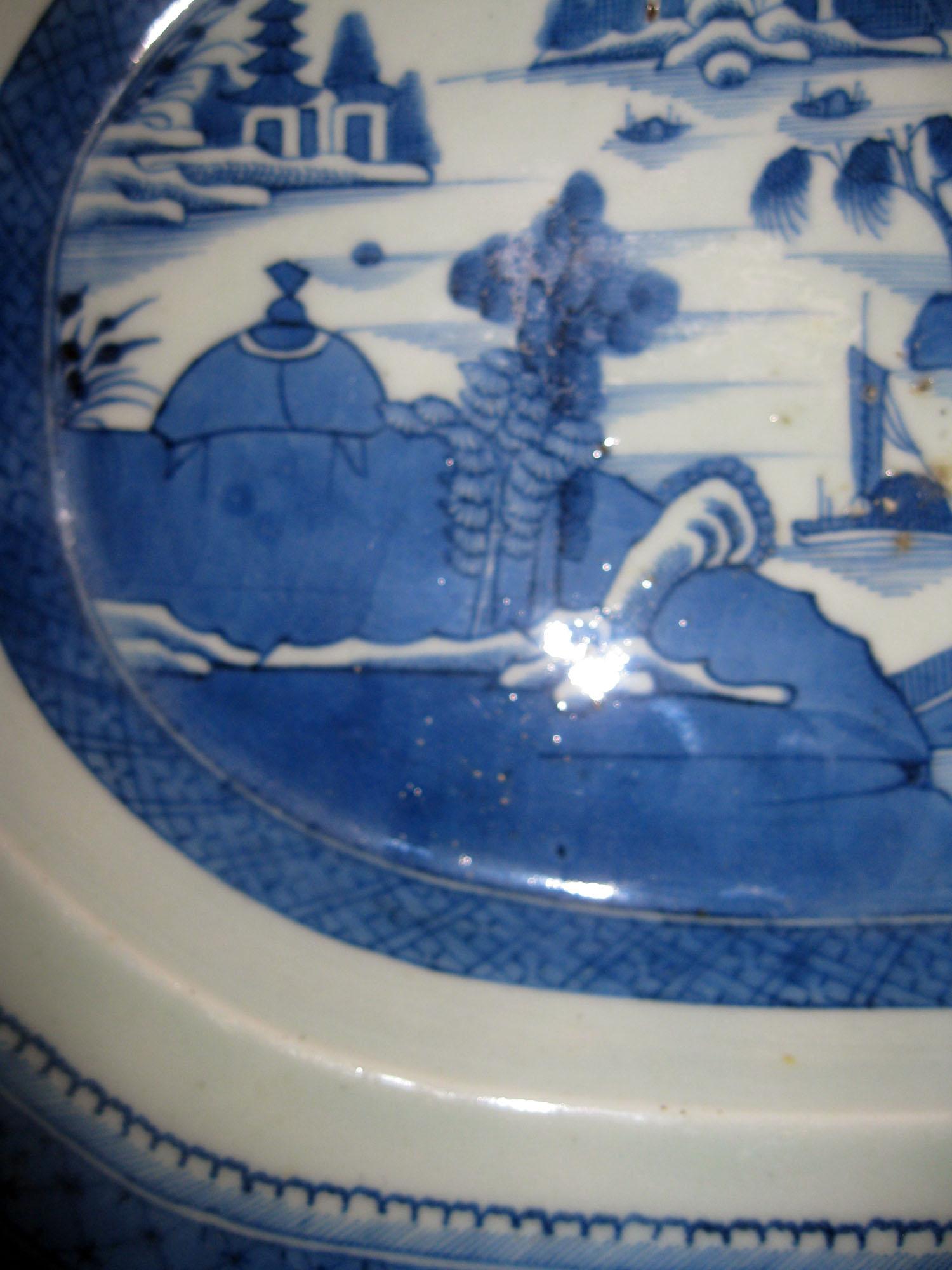 19th century Chinese Export Blue and White Canton Ware Deep Platter 1