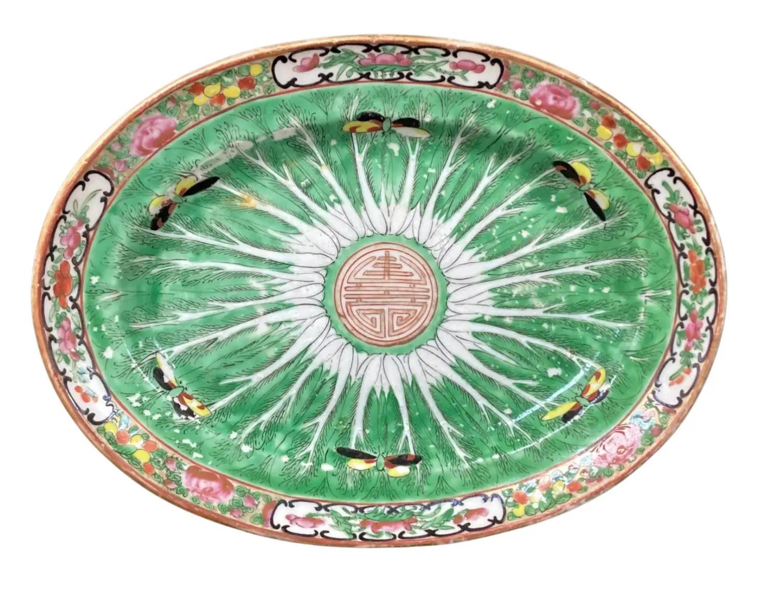 19th Century Chinese Export Cabbage Leaf and Dragonfly Platter 4