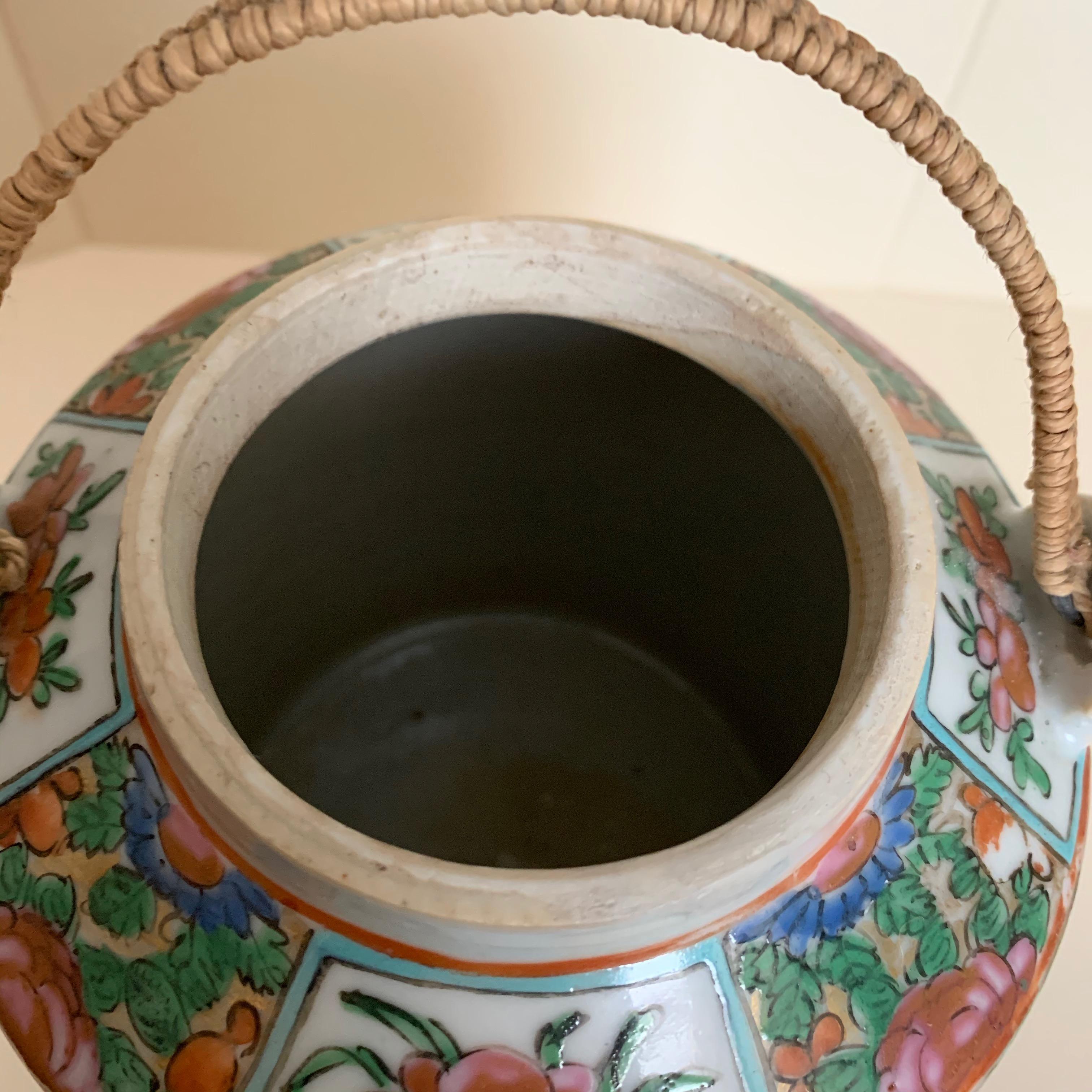 19th Century Chinese Export Canton Famille Rose Medallion Teapot For Sale 5